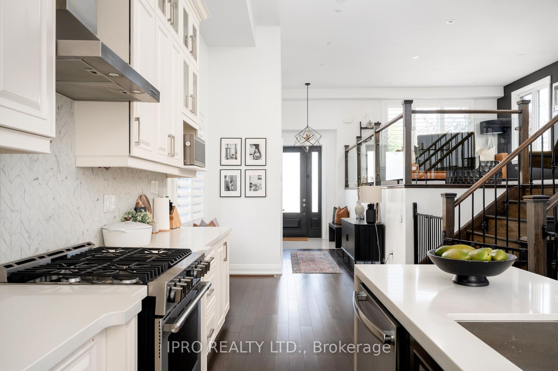 Photo 11 of 86 Roosevelt Road, Toronto, East York — HOMEH