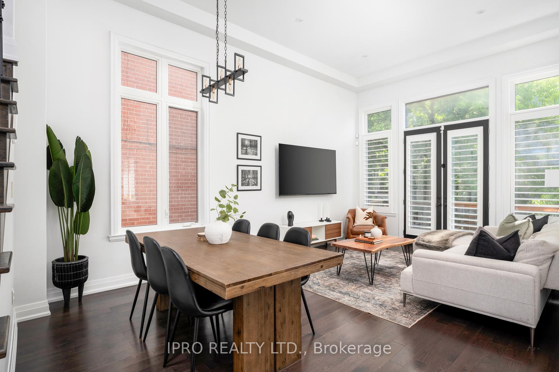 Photo 12 of 86 Roosevelt Road, Toronto, East York — HOMEH
