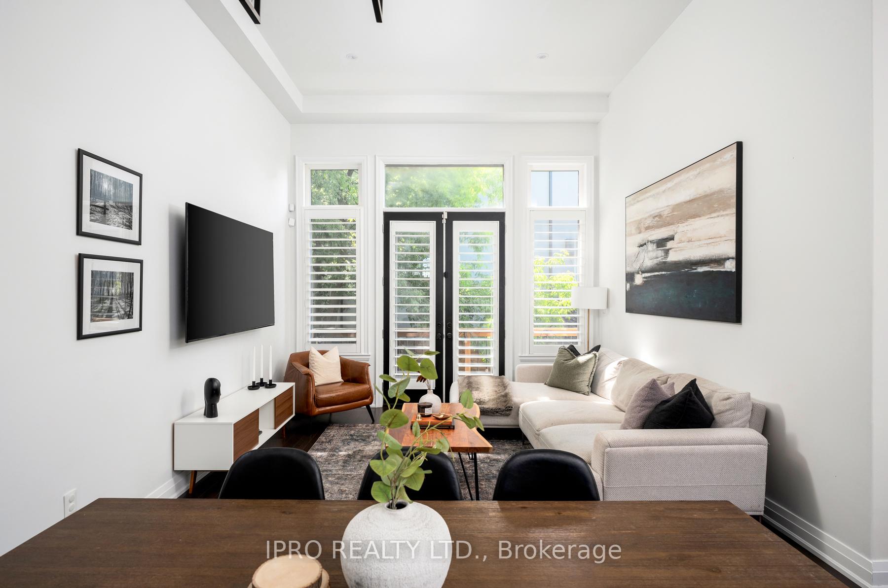 Photo 13 of 86 Roosevelt Road, Toronto, East York — HOMEH