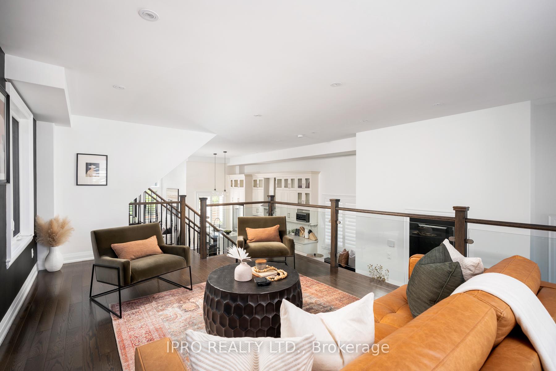 Photo 15 of 86 Roosevelt Road, Toronto, East York — HOMEH