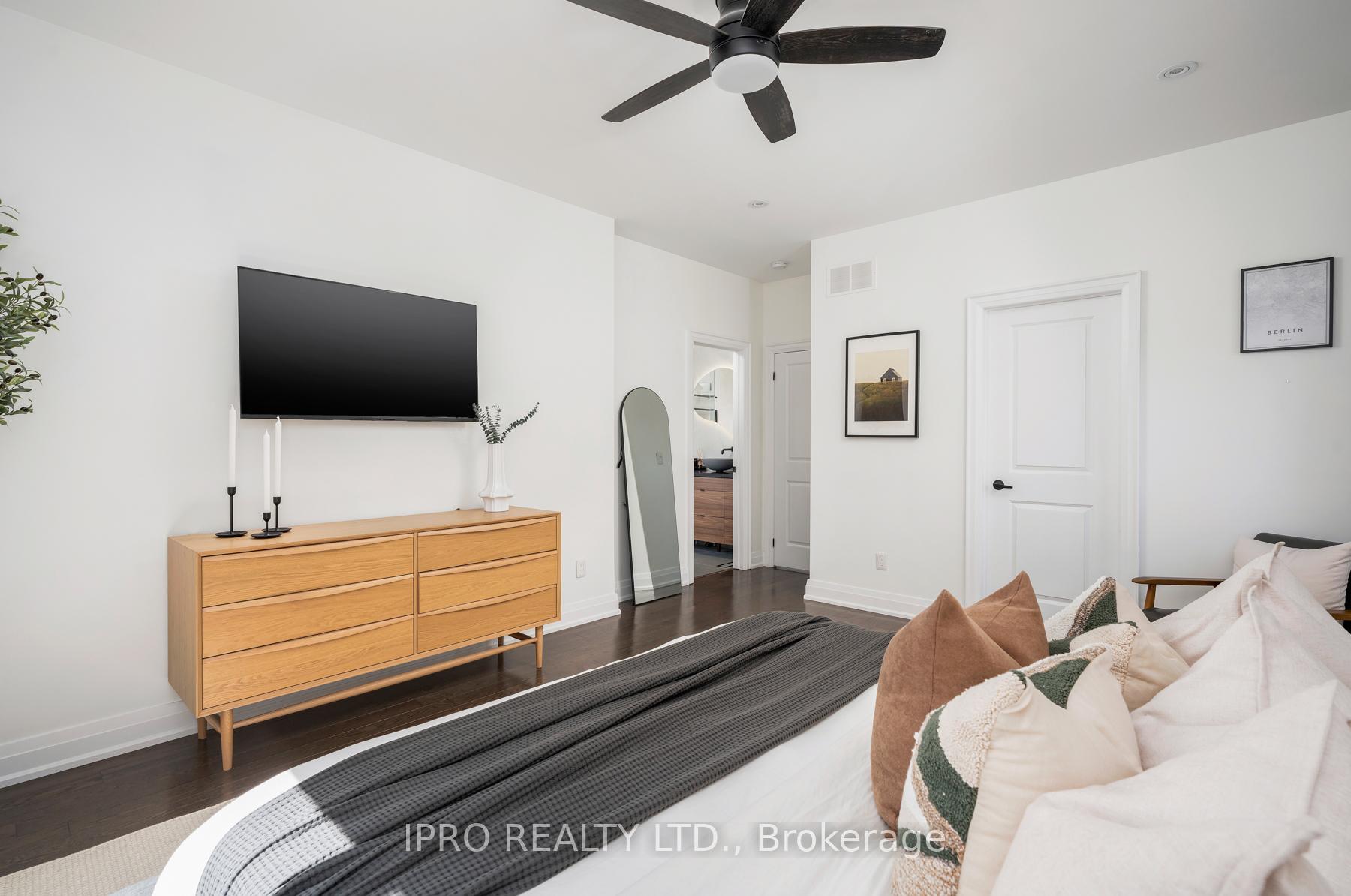 Photo 19 of 86 Roosevelt Road, Toronto, East York — HOMEH