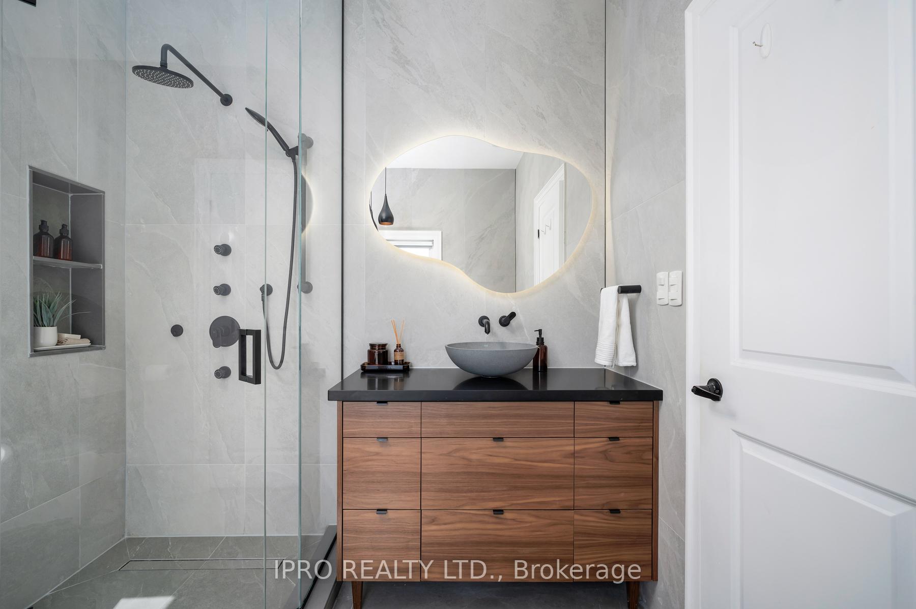 Photo 23 of 86 Roosevelt Road, Toronto, East York — HOMEH