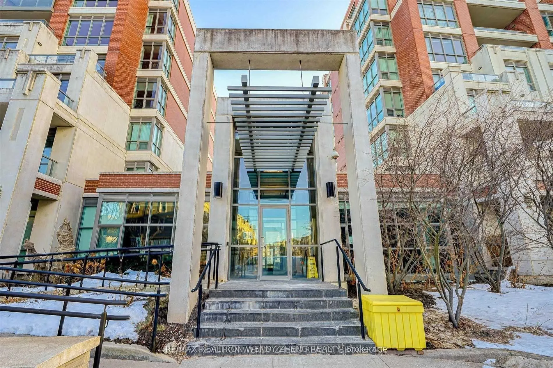Photo 2 of Unit 609, 1 Upper Duke Crescent, Markham, Unionville — HOMEH