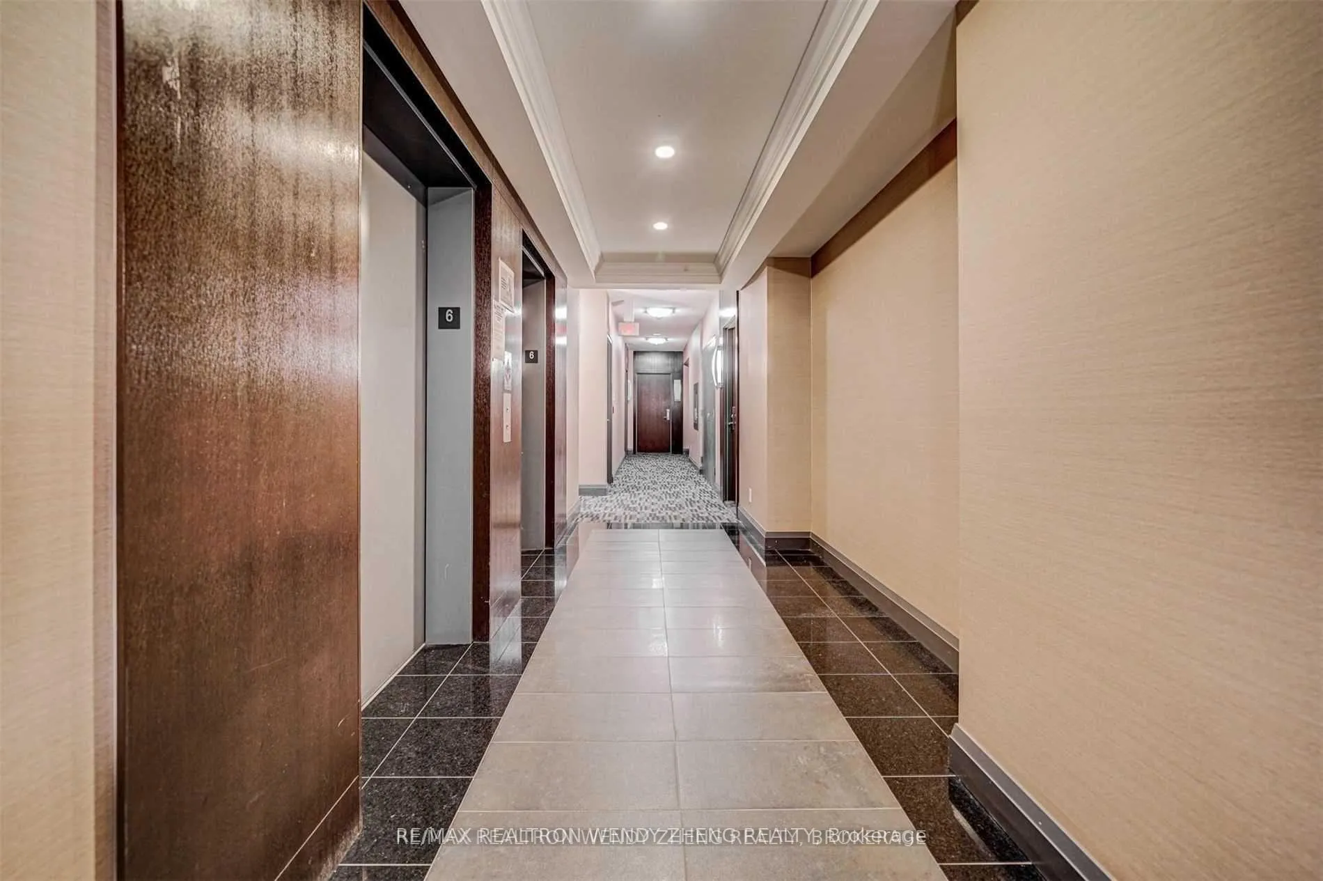 Photo 3 of Unit 609, 1 Upper Duke Crescent, Markham, Unionville — HOMEH