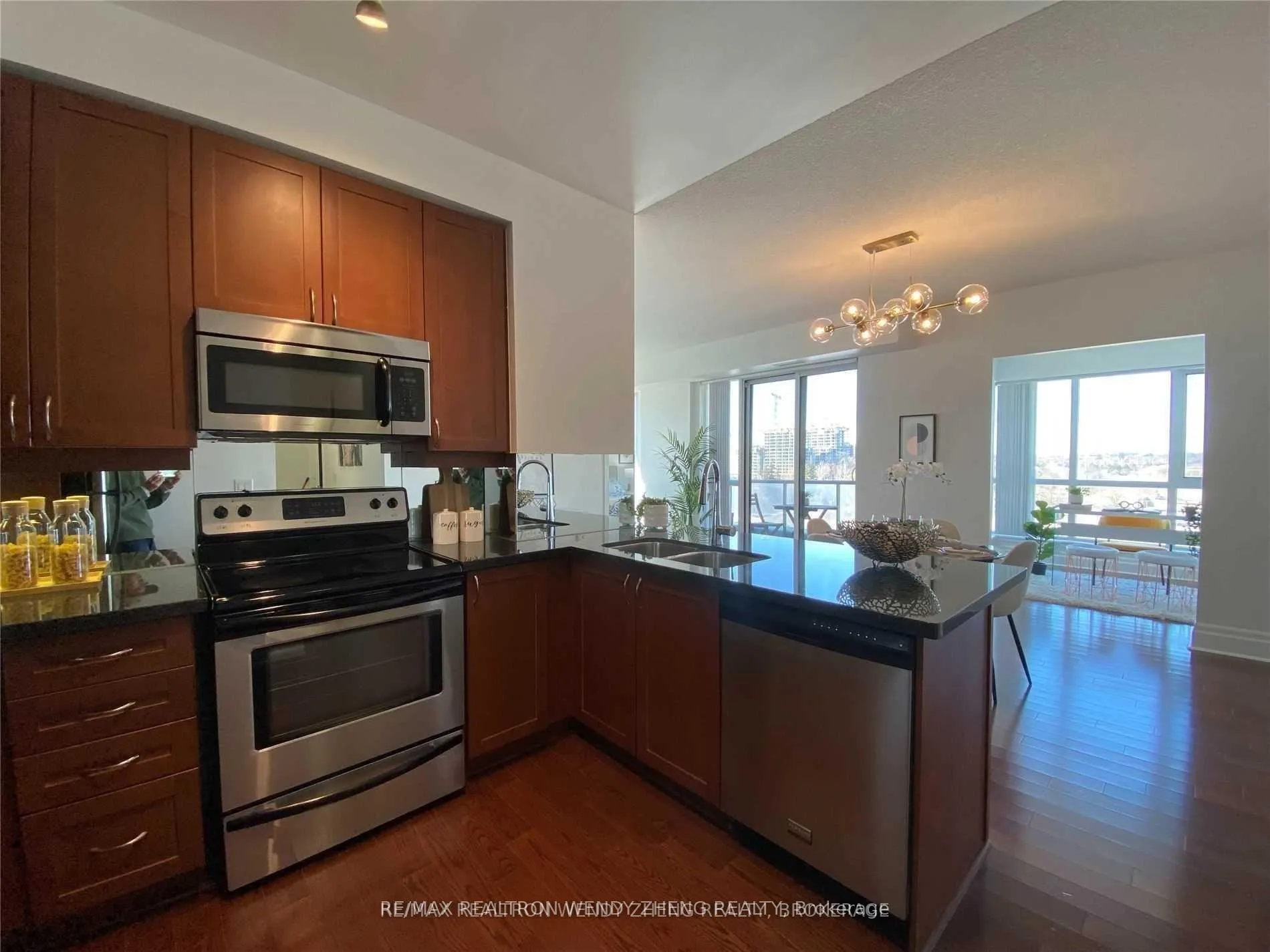 Photo 16 of Unit 609, 1 Upper Duke Crescent, Markham, Unionville — HOMEH
