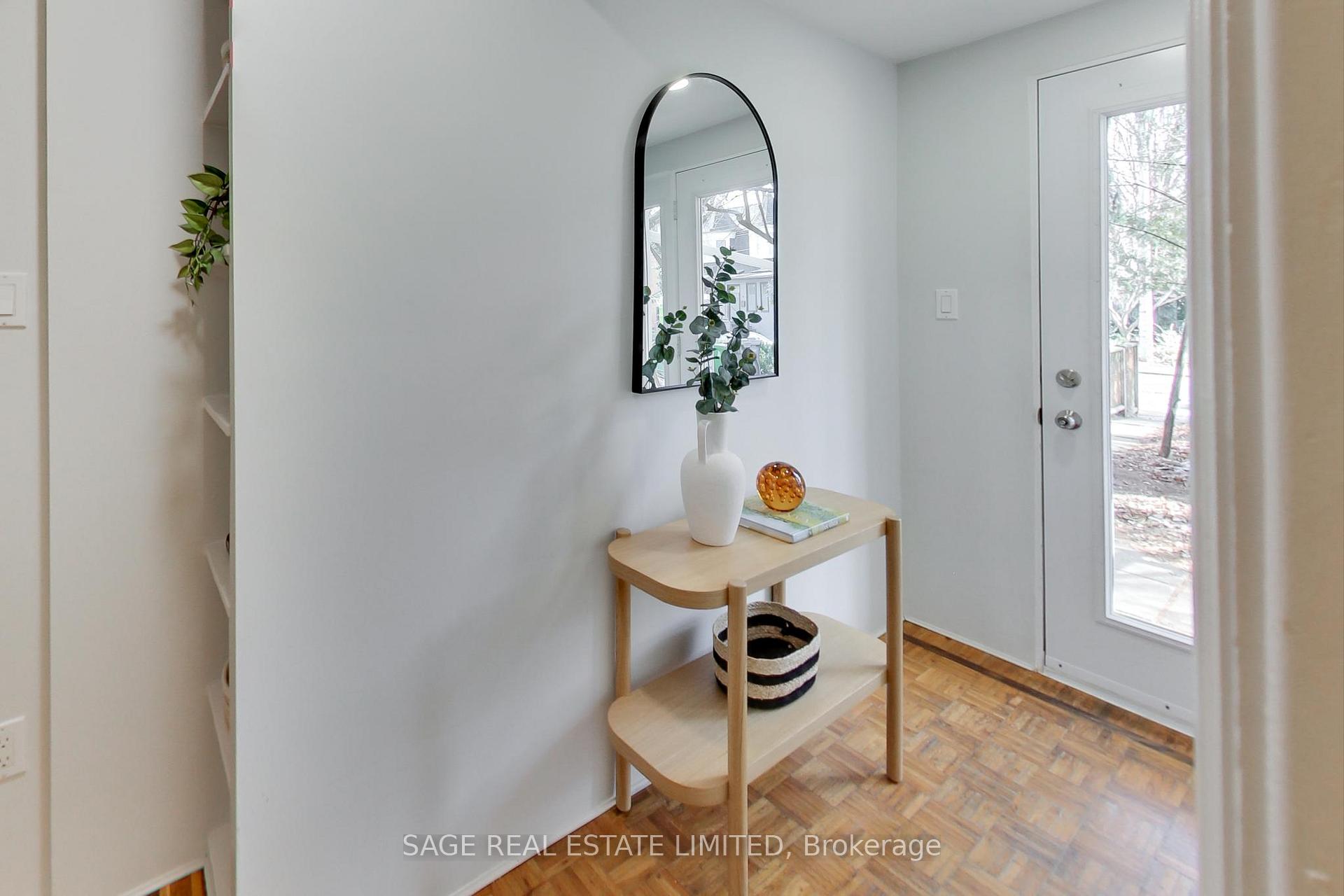 Photo 2 of 830 Manning Avenue, Toronto, The Annex — HOMEH