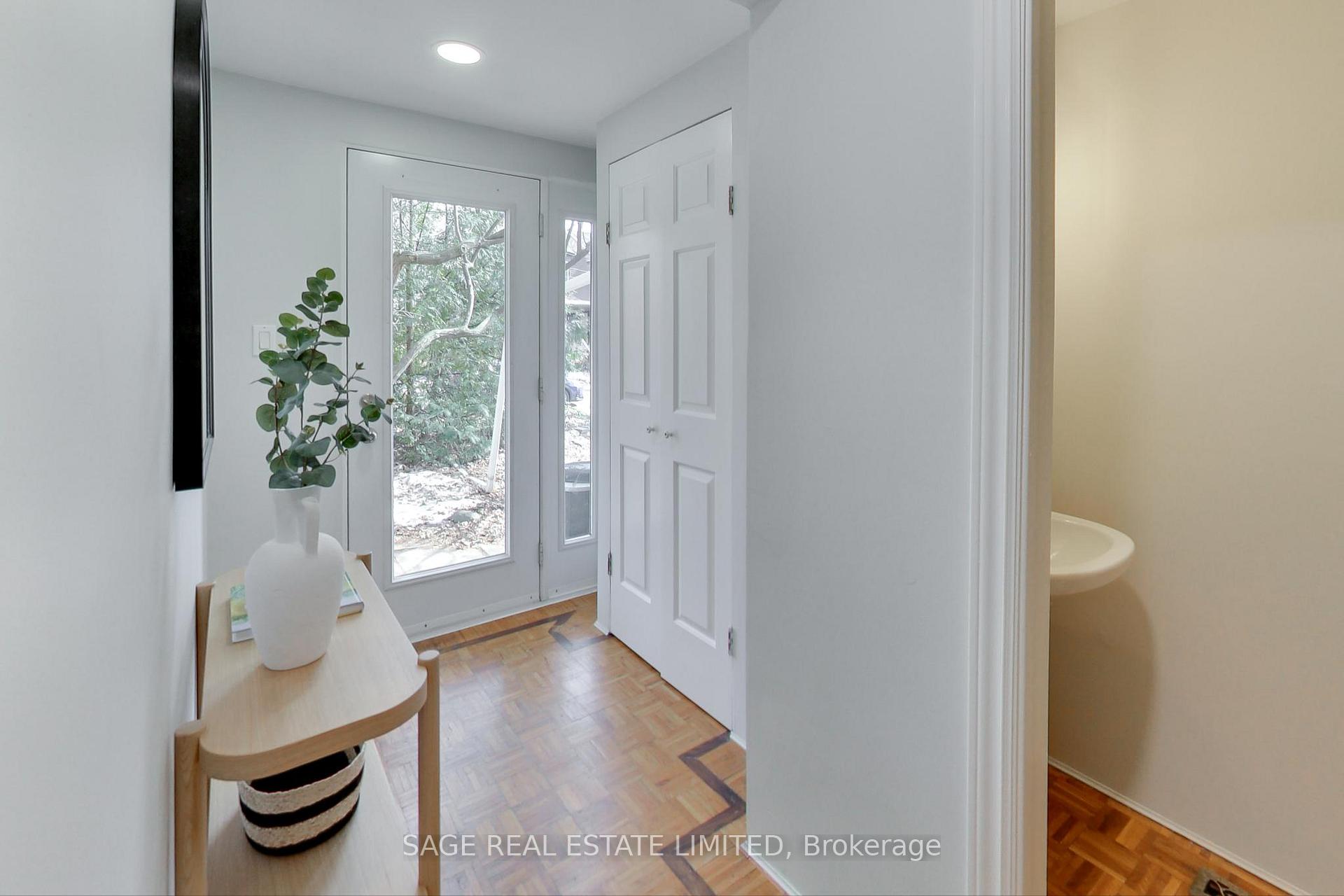 Photo 3 of 830 Manning Avenue, Toronto, The Annex — HOMEH