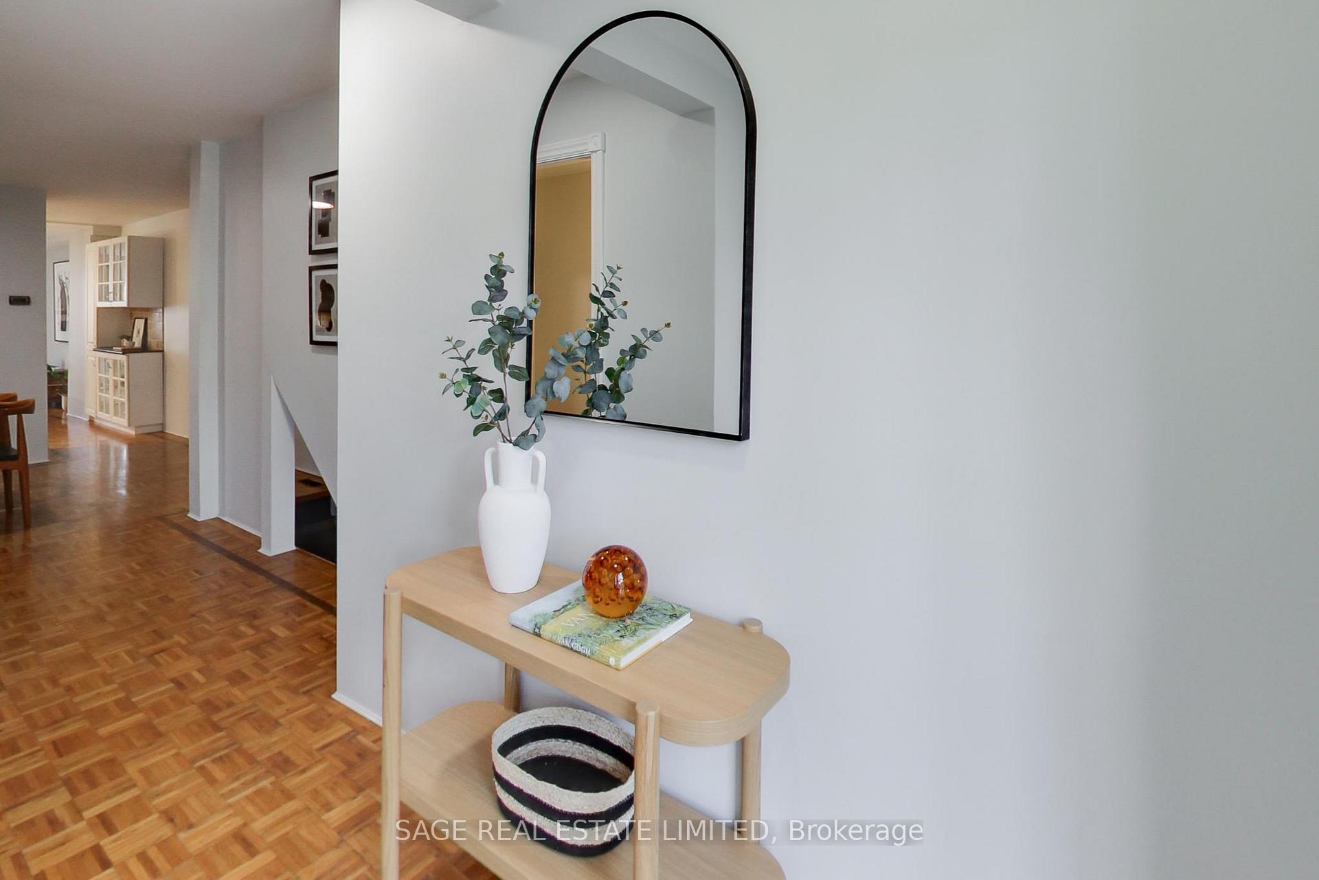 Photo 4 of 830 Manning Avenue, Toronto, The Annex — HOMEH