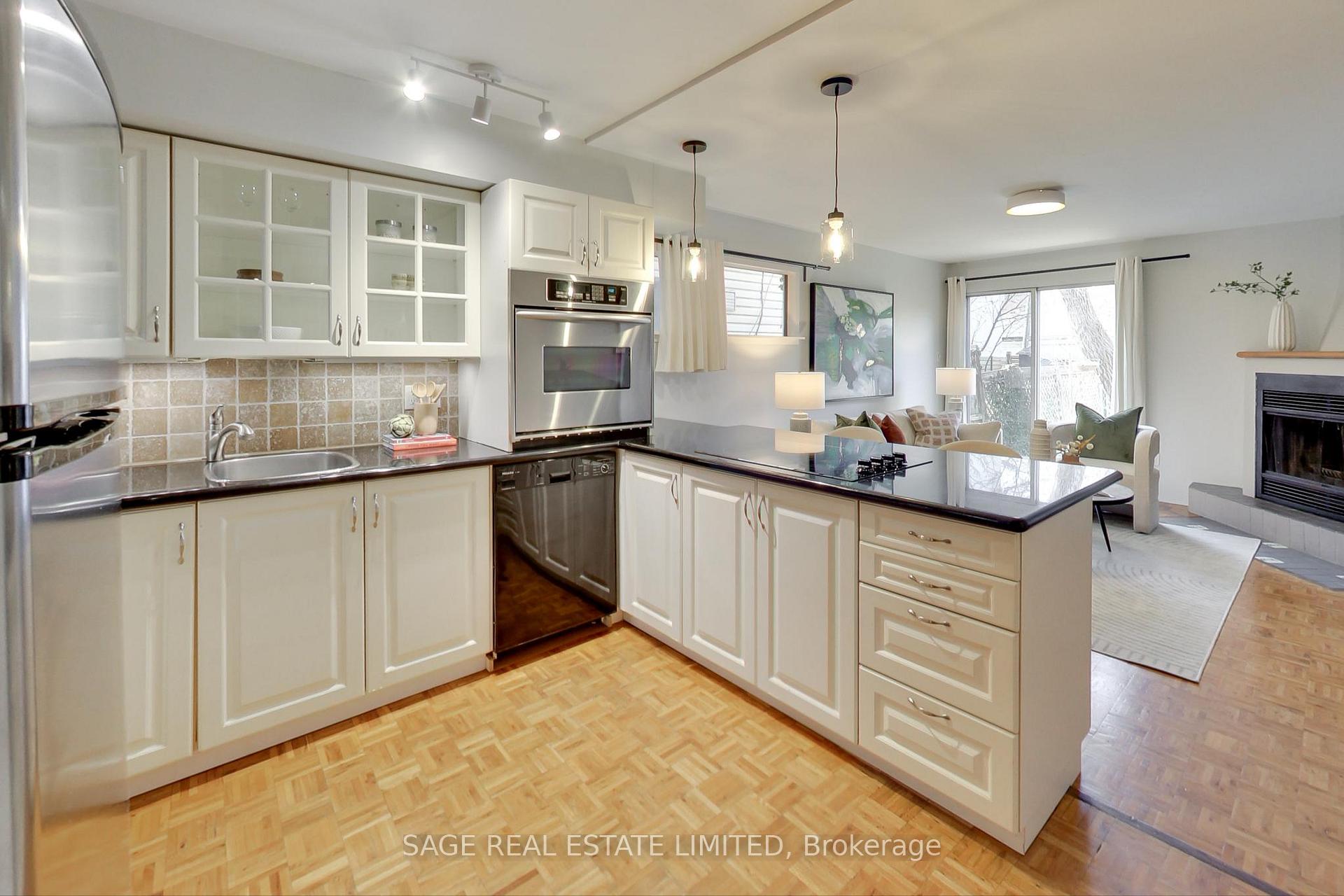 Photo 10 of 830 Manning Avenue, Toronto, The Annex — HOMEH