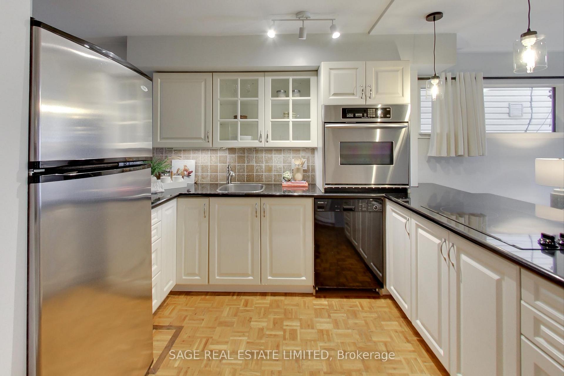 Photo 11 of 830 Manning Avenue, Toronto, The Annex — HOMEH