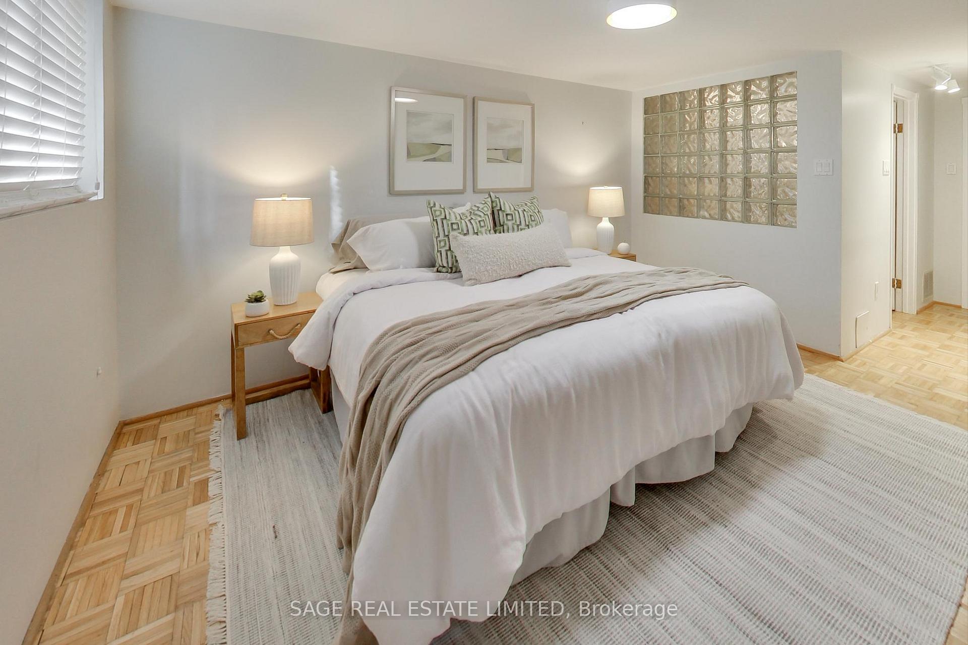 Photo 17 of 830 Manning Avenue, Toronto, The Annex — HOMEH