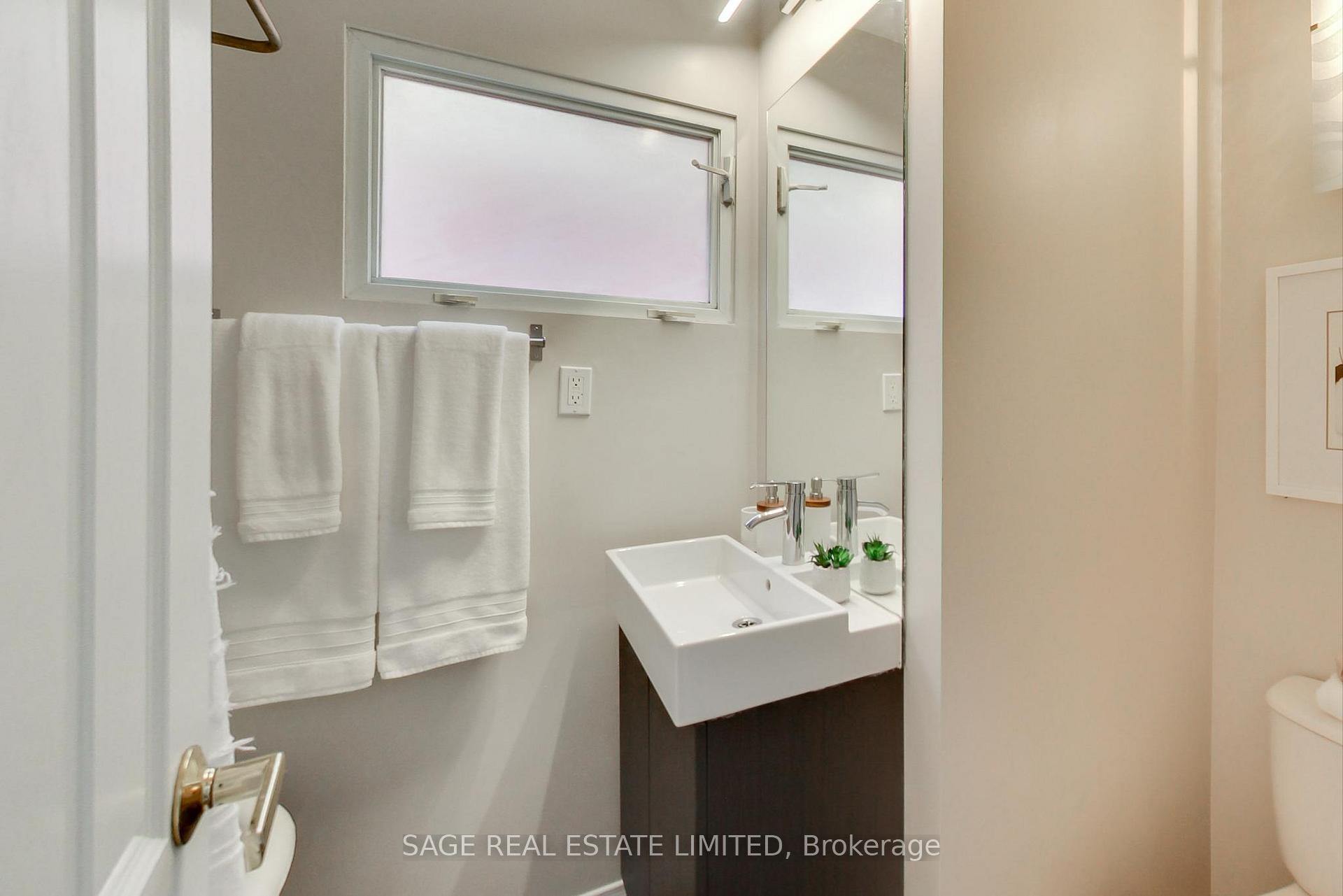 Photo 24 of 830 Manning Avenue, Toronto, The Annex — HOMEH
