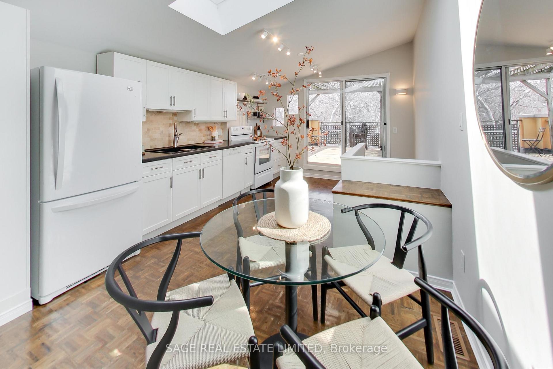 Photo 30 of 830 Manning Avenue, Toronto, The Annex — HOMEH
