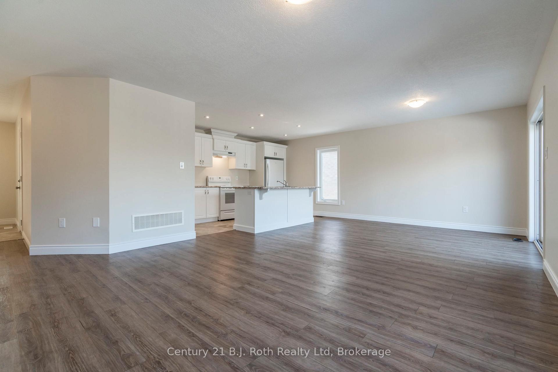 Photo 13 of 52 Hunter Avenue, Tay, Victoria Harbour — HOMEH