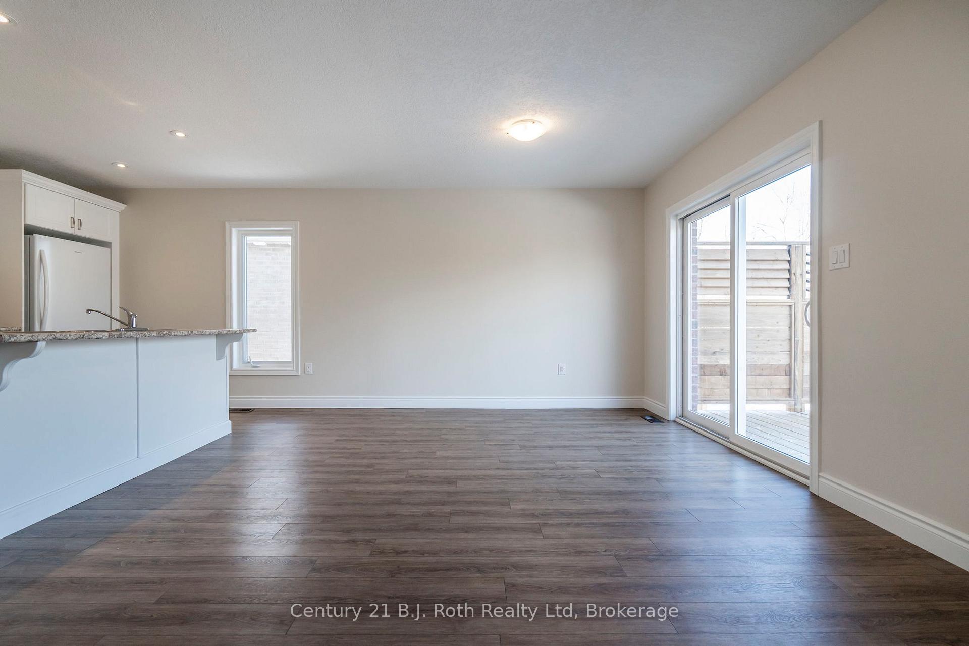 Photo 17 of 52 Hunter Avenue, Tay, Victoria Harbour — HOMEH