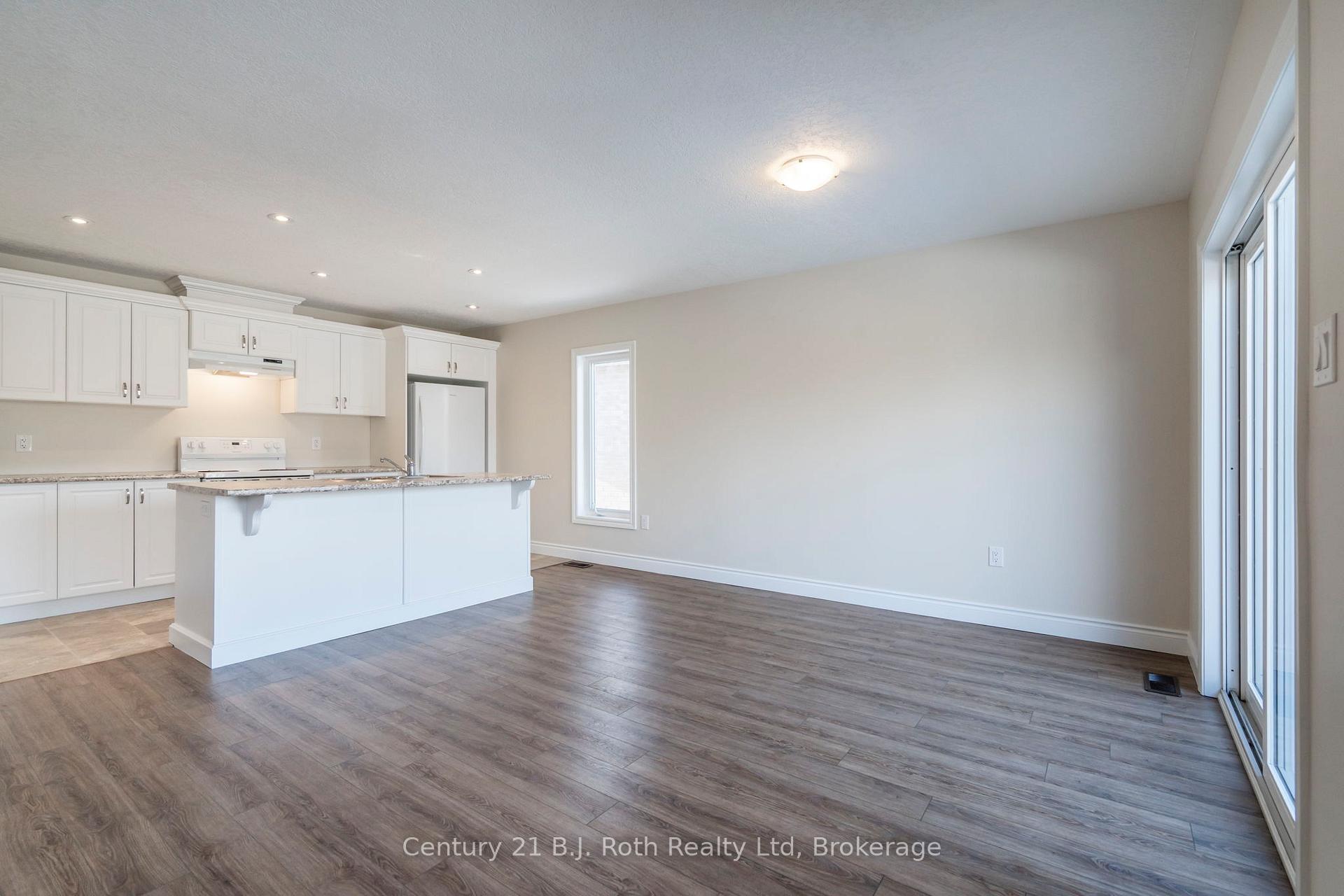 Photo 18 of 52 Hunter Avenue, Tay, Victoria Harbour — HOMEH
