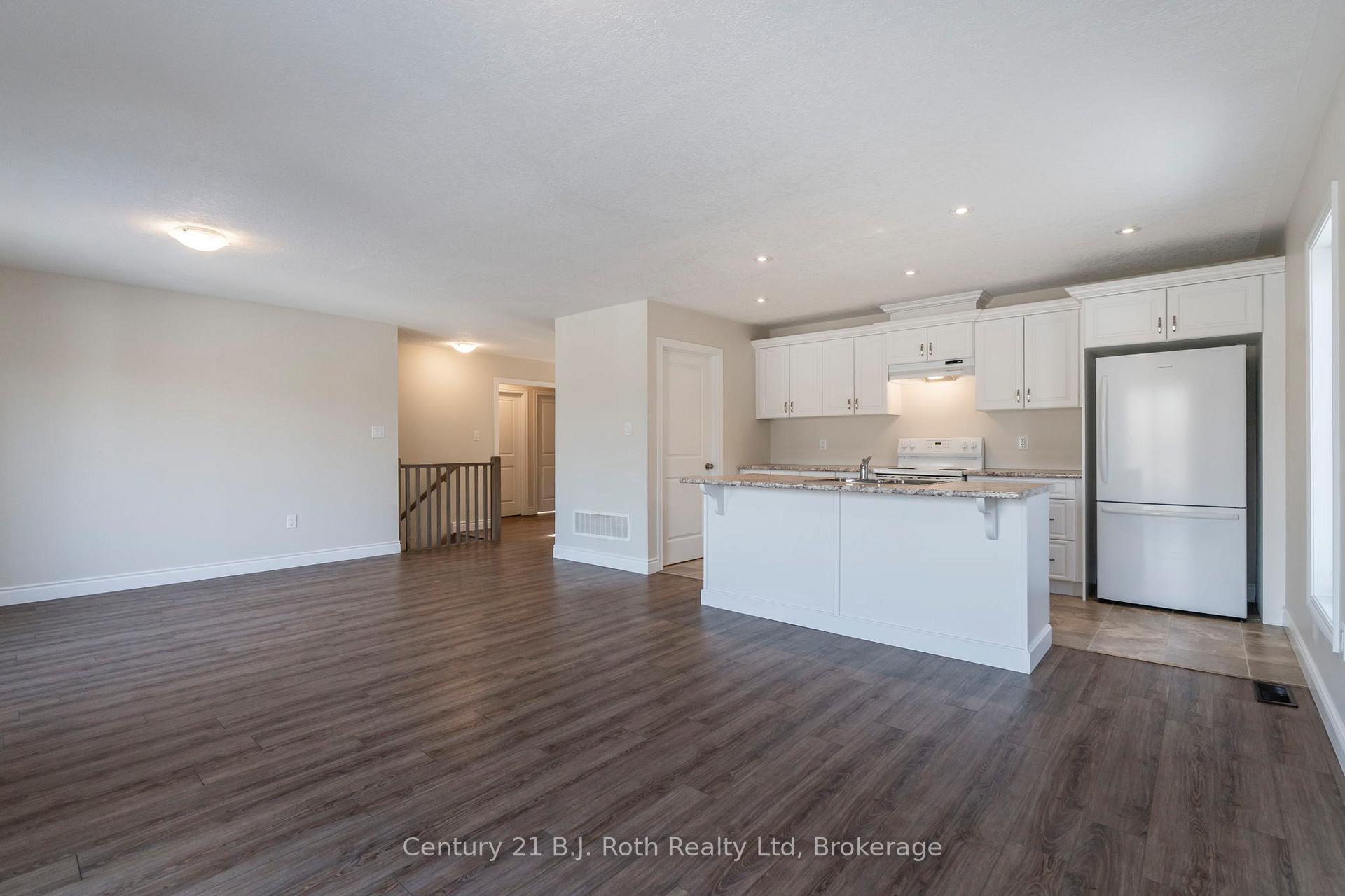 Photo 19 of 52 Hunter Avenue, Tay, Victoria Harbour — HOMEH