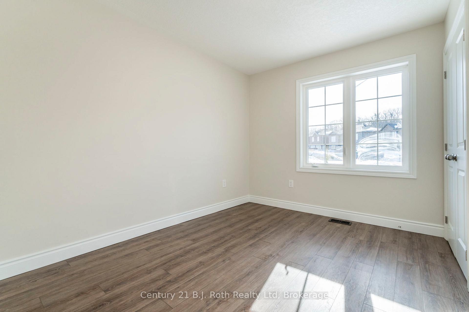 Photo 37 of 52 Hunter Avenue, Tay, Victoria Harbour — HOMEH