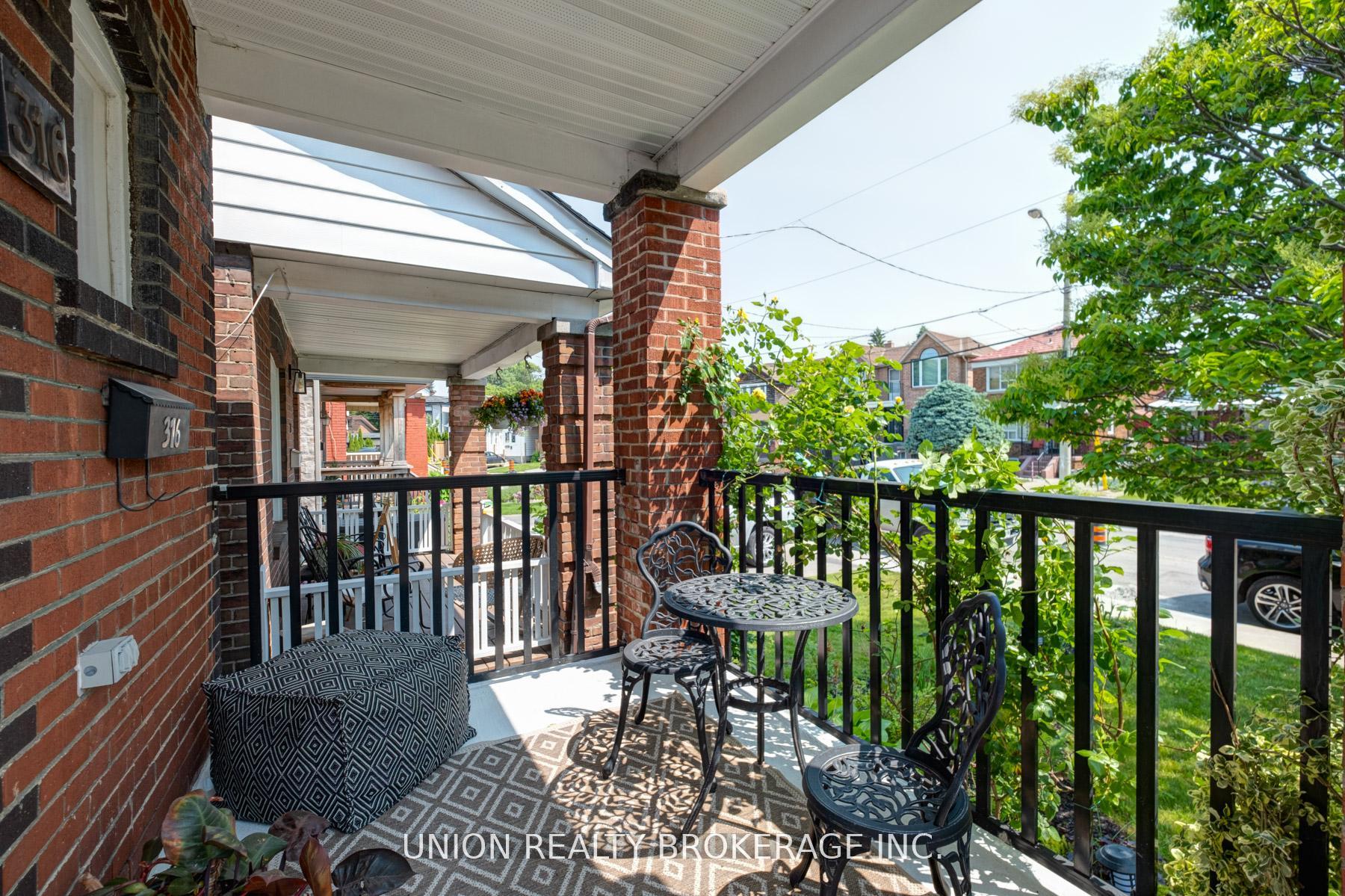 Photo 2 of 316 Westlake Avenue, Toronto, Woodbine-Lumsden — HOMEH