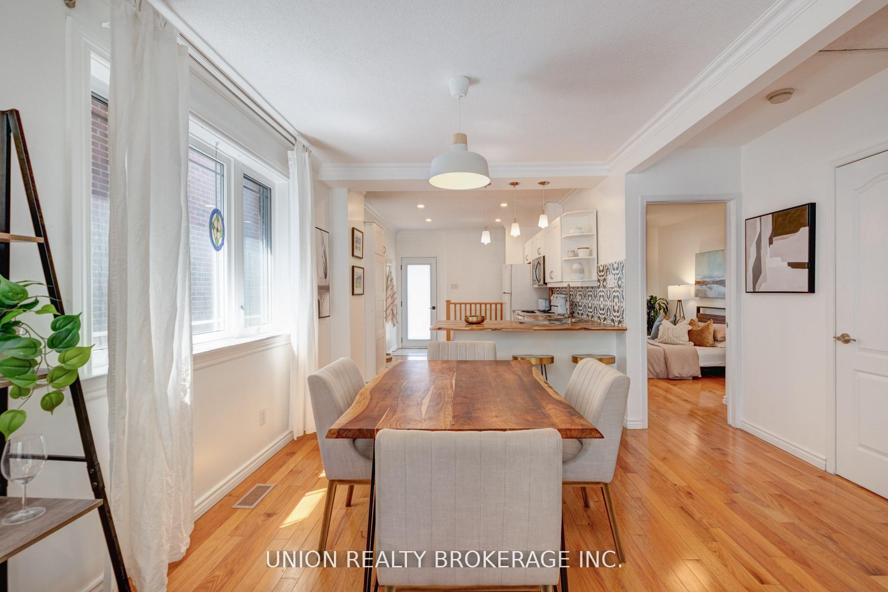 Photo 10 of 316 Westlake Avenue, Toronto, Woodbine-Lumsden — HOMEH