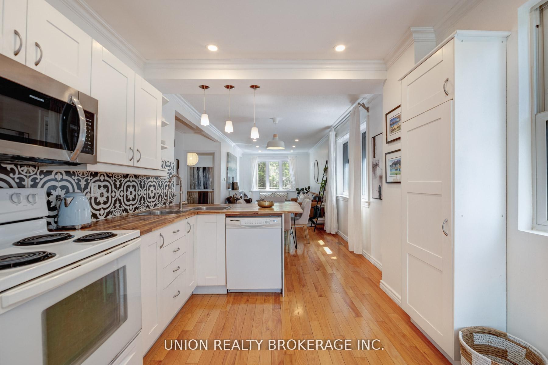 Photo 20 of 316 Westlake Avenue, Toronto, Woodbine-Lumsden — HOMEH