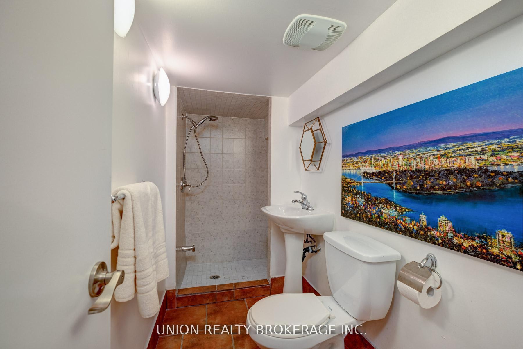 Photo 34 of 316 Westlake Avenue, Toronto, Woodbine-Lumsden — HOMEH