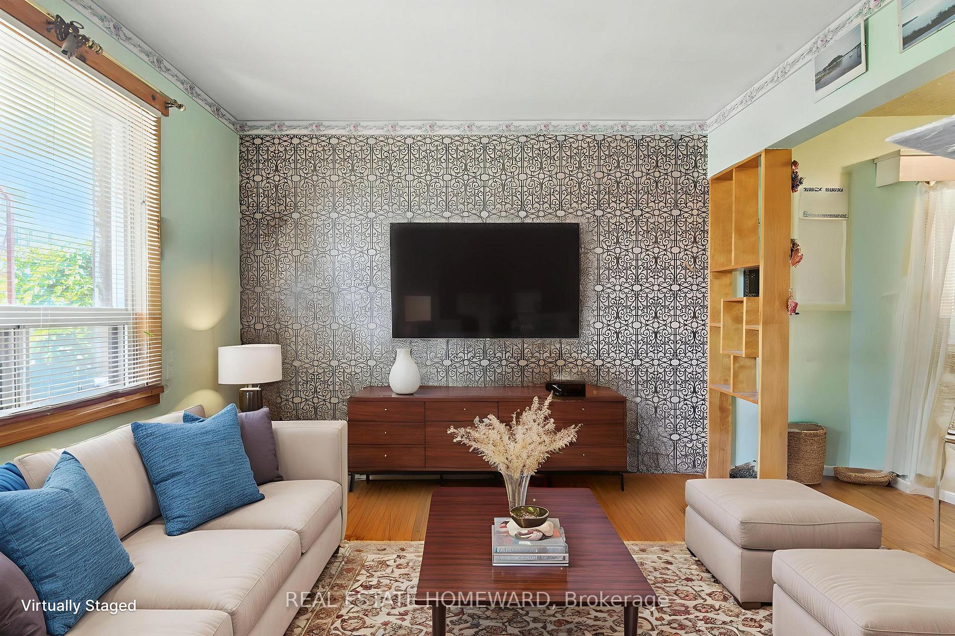 Photo 6 of 672 Strathmore Boulevard, Toronto, Woodbine-Lumsden — HOMEH