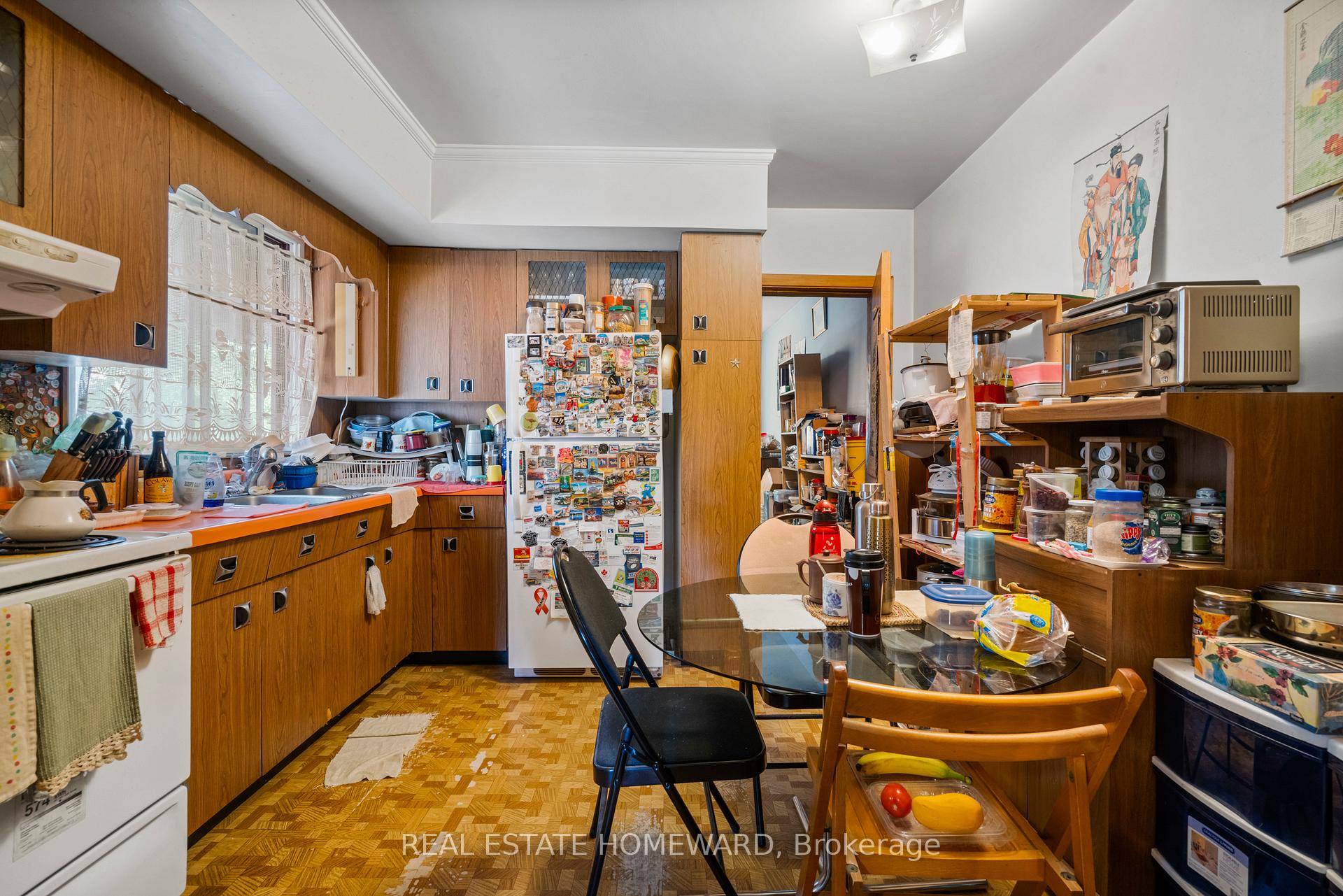 Photo 11 of 672 Strathmore Boulevard, Toronto, Woodbine-Lumsden — HOMEH