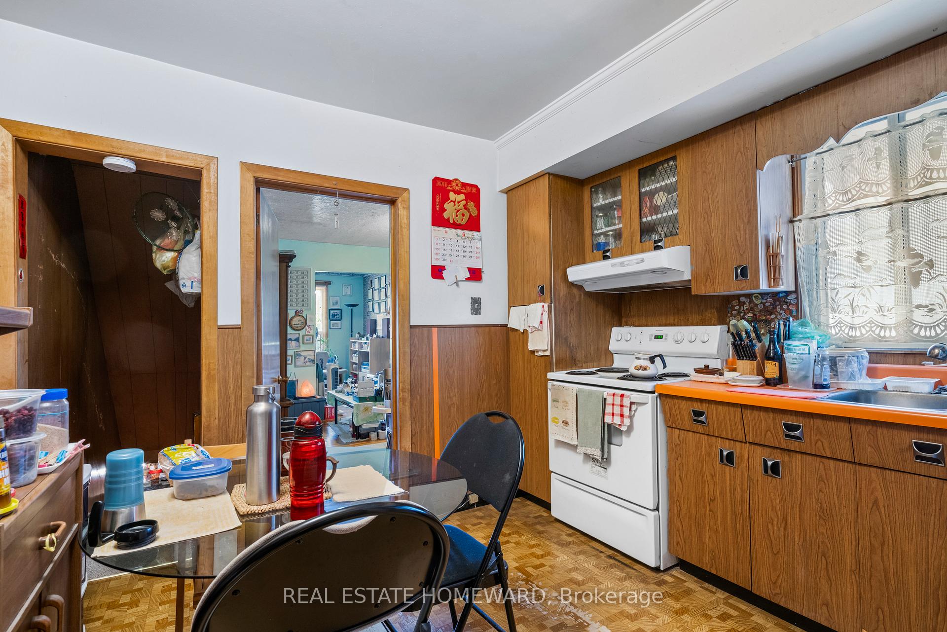 Photo 14 of 672 Strathmore Boulevard, Toronto, Woodbine-Lumsden — HOMEH