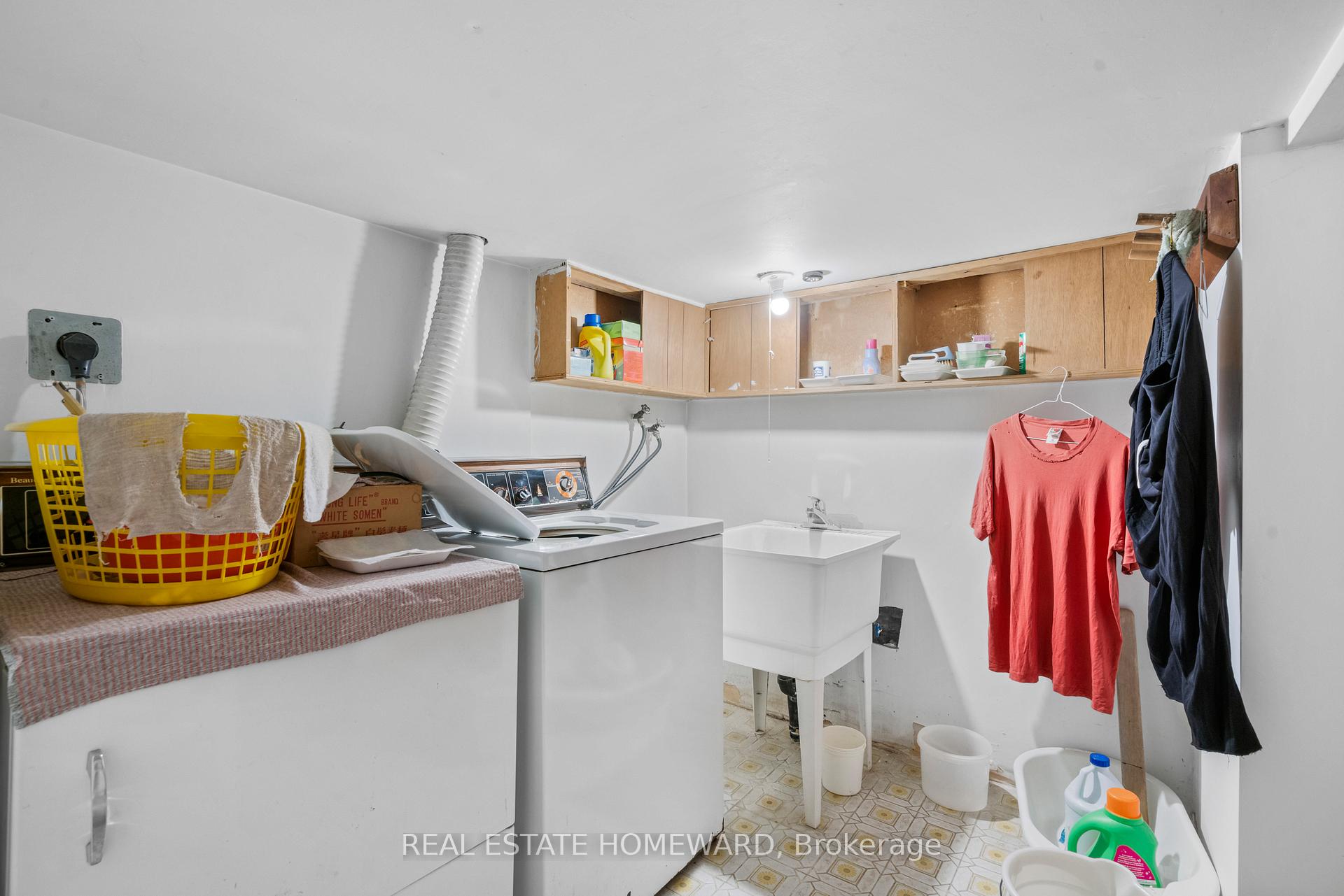 Photo 29 of 672 Strathmore Boulevard, Toronto, Woodbine-Lumsden — HOMEH