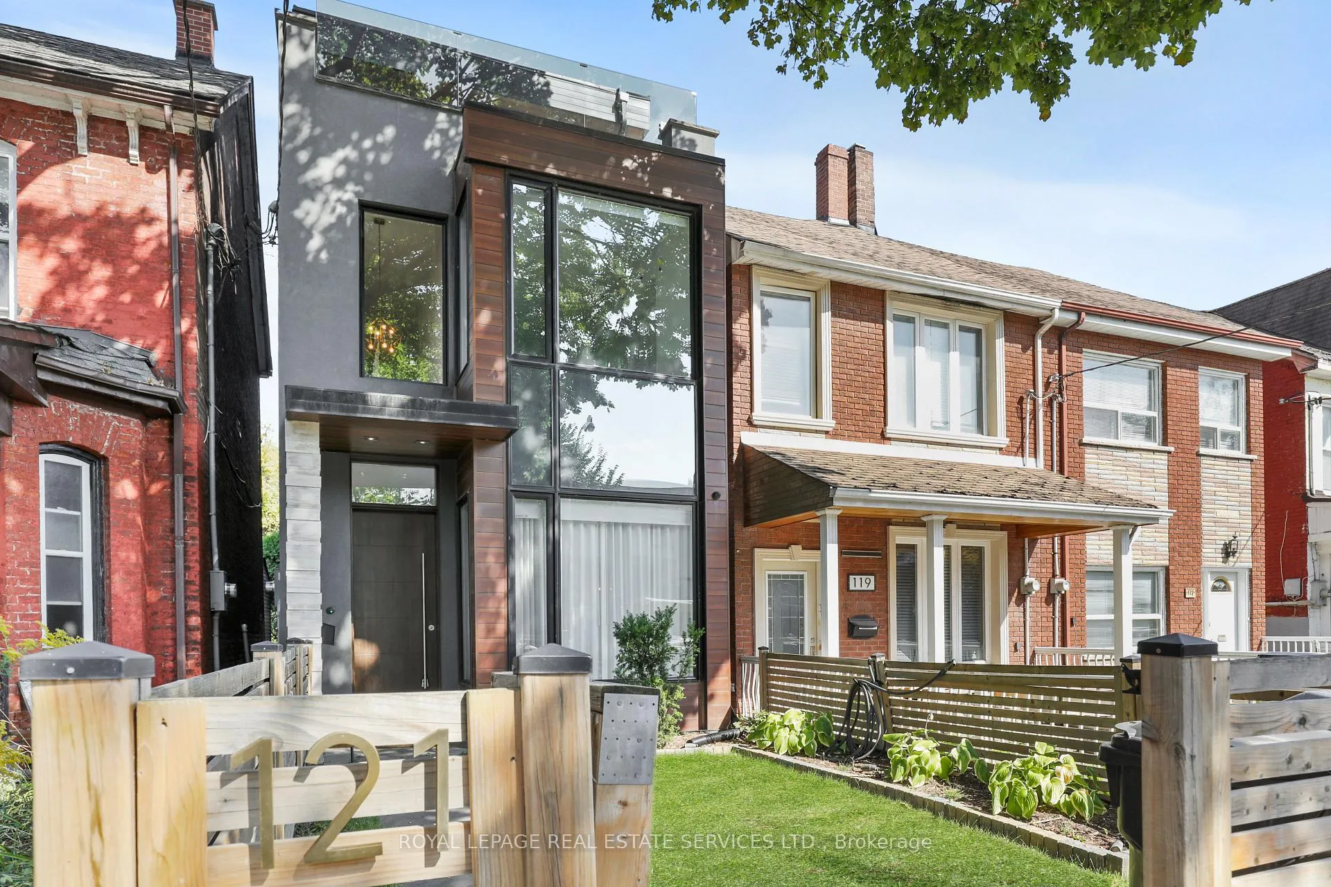 Photo 1 of 121 Markham Street, Toronto, Trinity-Bellwoods — HOMEH