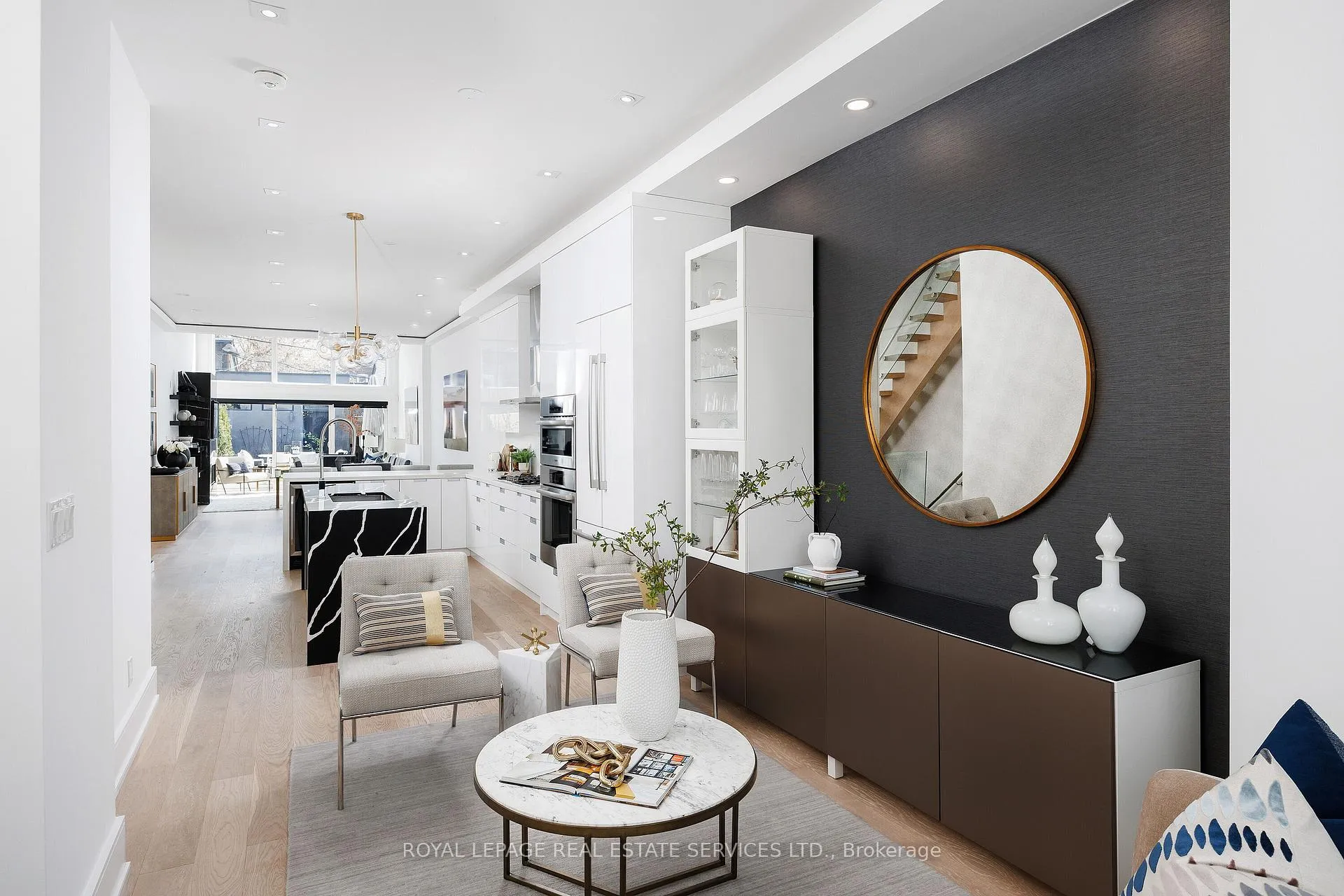 Photo 6 of 121 Markham Street, Toronto, Trinity-Bellwoods — HOMEH