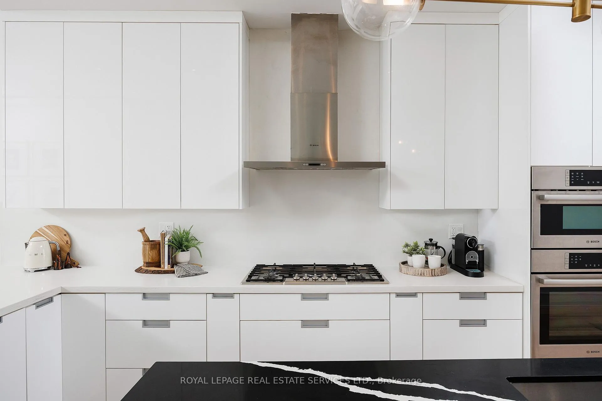 Photo 9 of 121 Markham Street, Toronto, Trinity-Bellwoods — HOMEH