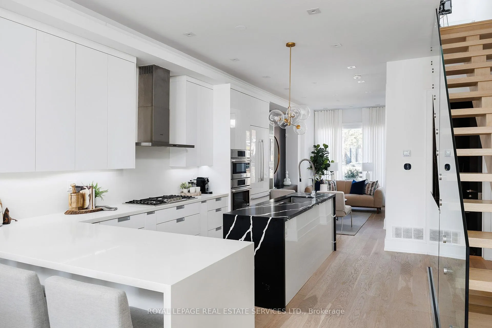Photo 10 of 121 Markham Street, Toronto, Trinity-Bellwoods — HOMEH