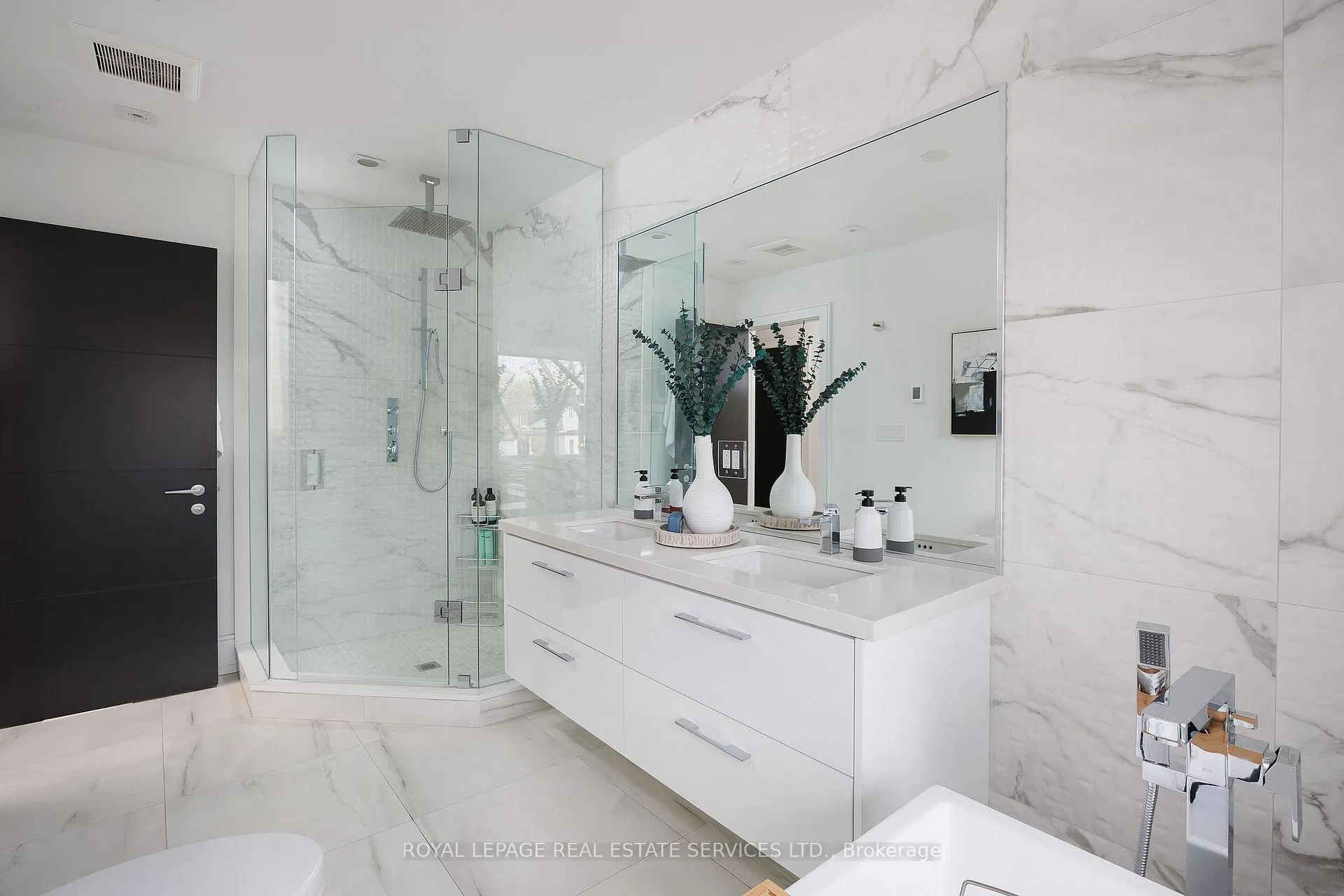 Photo 28 of 121 Markham Street, Toronto, Trinity-Bellwoods — HOMEH