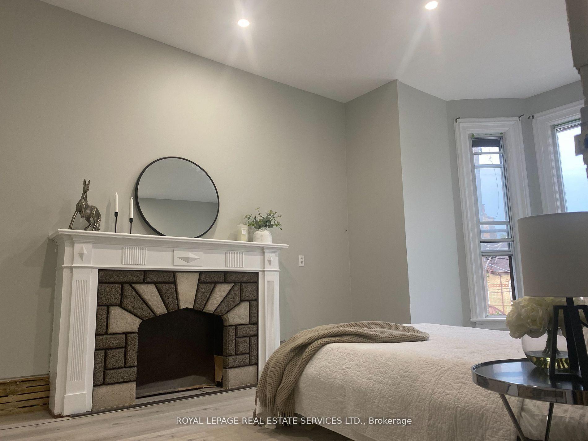 Photo 4 of Unit 201, 206 Carlton Street, Toronto, Cabbagetown-South St. James Town — HOMEH