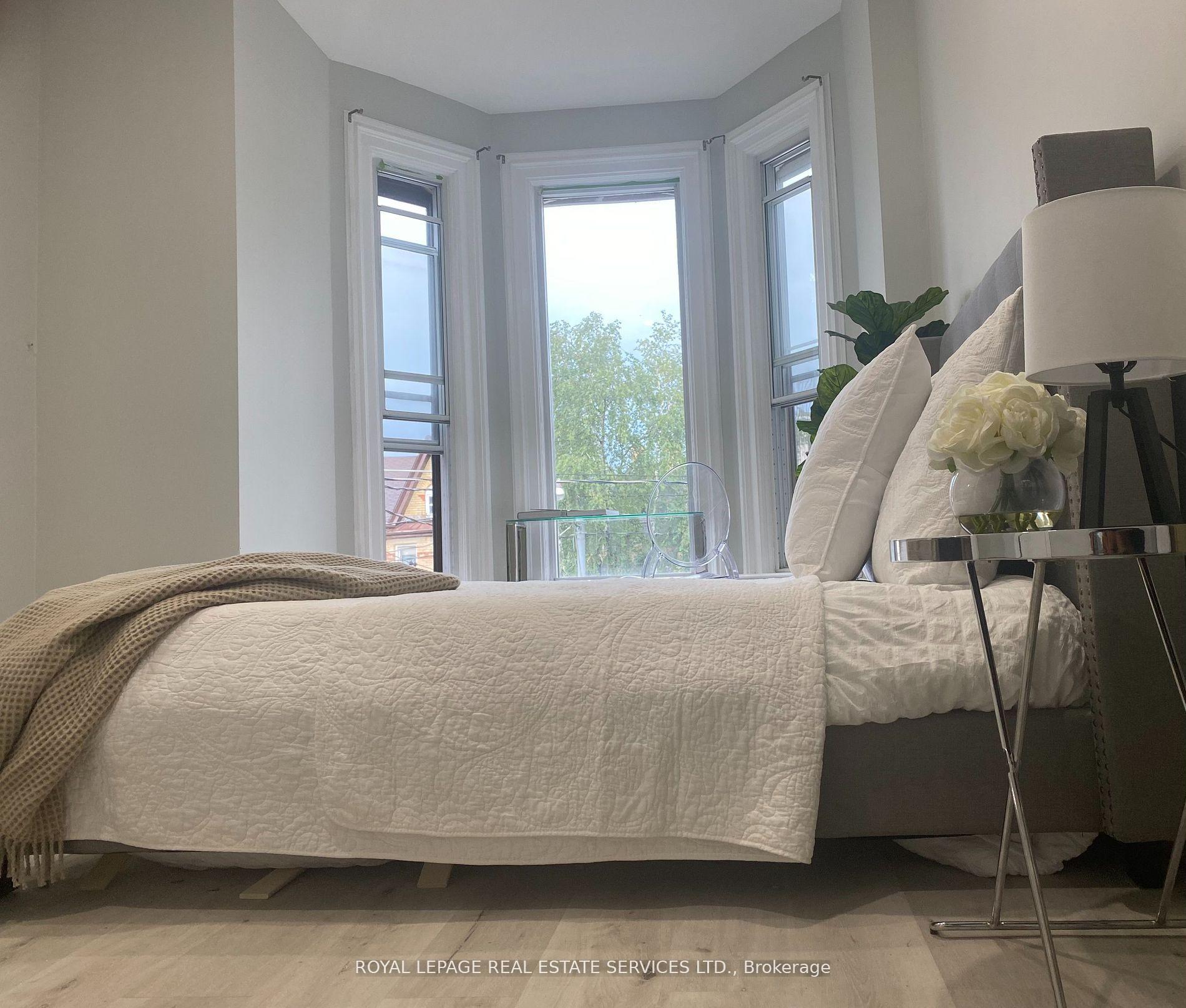 Photo 5 of Unit 201, 206 Carlton Street, Toronto, Cabbagetown-South St. James Town — HOMEH