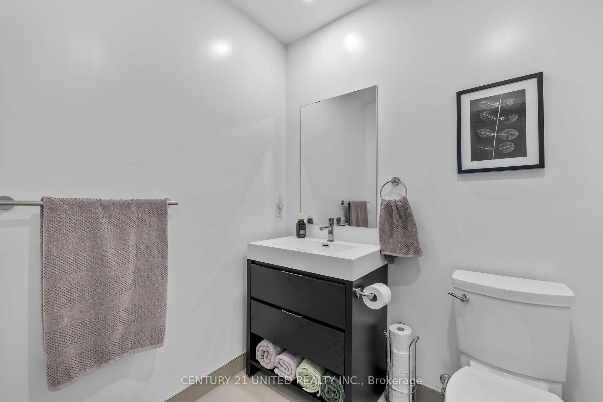 Photo 21 of Unit 712, 195 Hunter Street E, Peterborough, Ashburnham Ward 4 — HOMEH