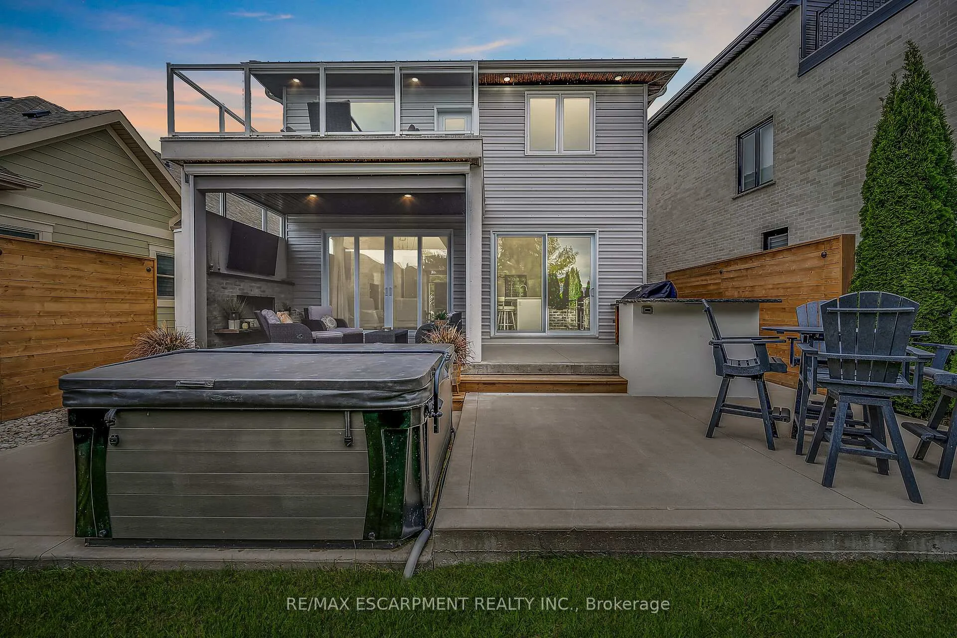 Photo 3 of Unit 21, 80 New Lakeshore Road, Norfolk, Port Dover — HOMEH
