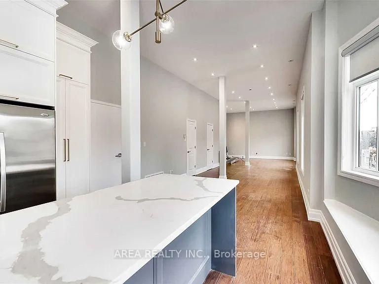 Photo 5 of 543A Parliament Street, Toronto, Cabbagetown-South St. James Town — HOMEH