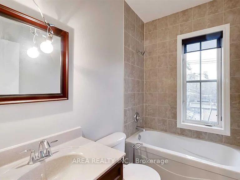 Photo 18 of 543A Parliament Street, Toronto, Cabbagetown-South St. James Town — HOMEH