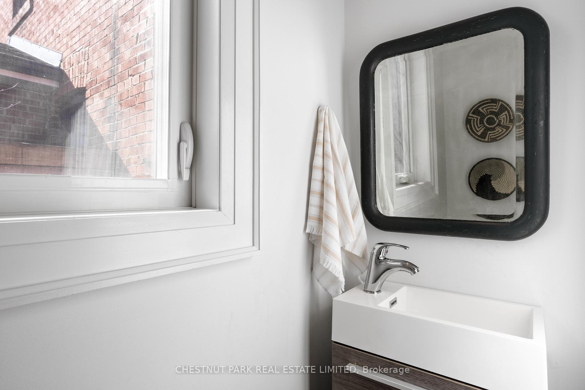 Photo 17 of 21 Hector Avenue, Toronto, Wychwood — HOMEH