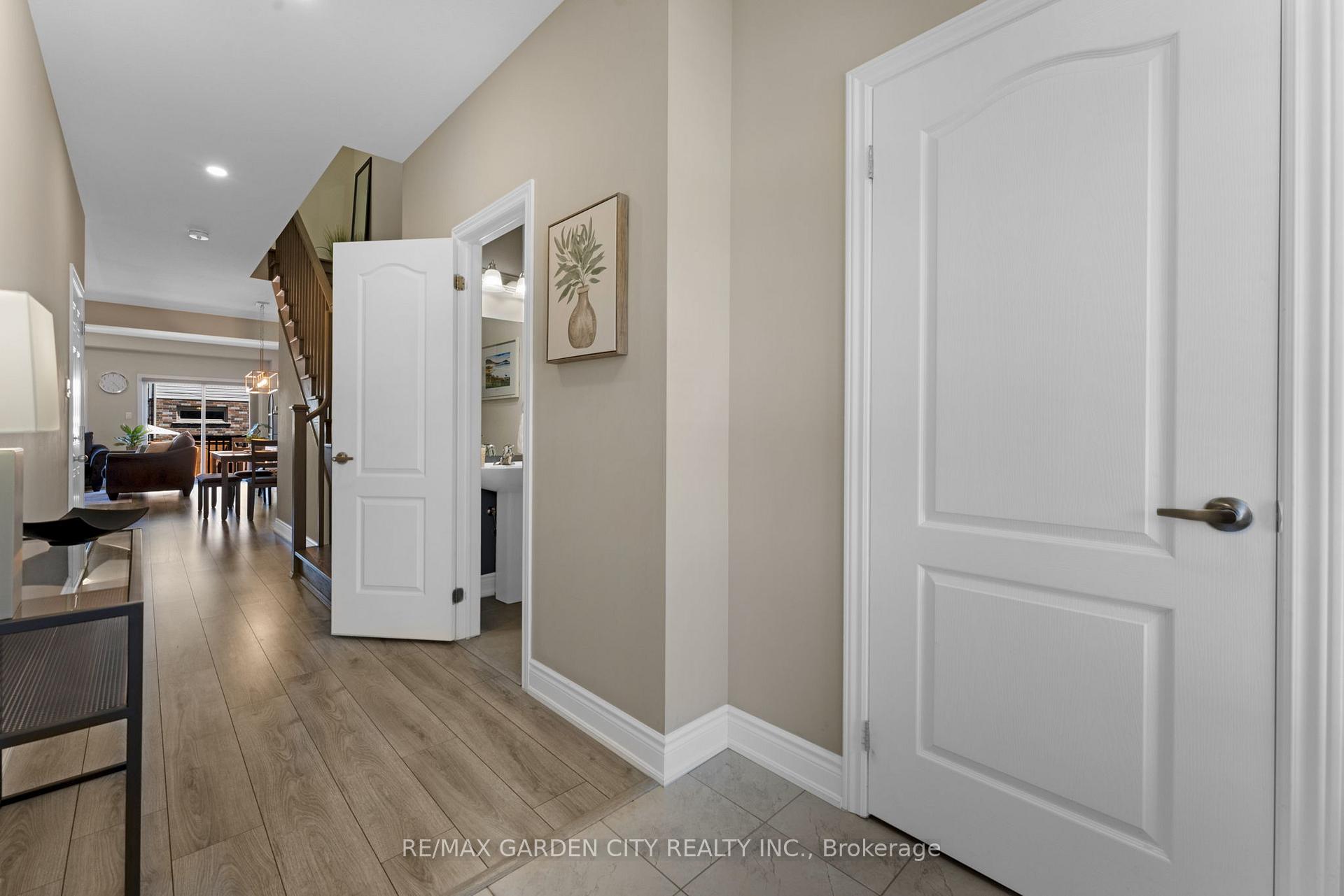 Photo 7 of 72 Homestead Way, Thorold, Rolling Meadows — HOMEH
