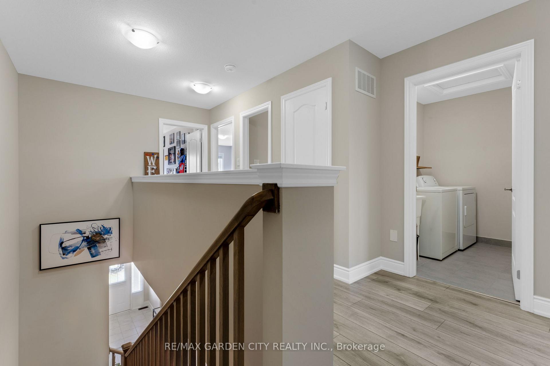 Photo 18 of 72 Homestead Way, Thorold, Rolling Meadows — HOMEH