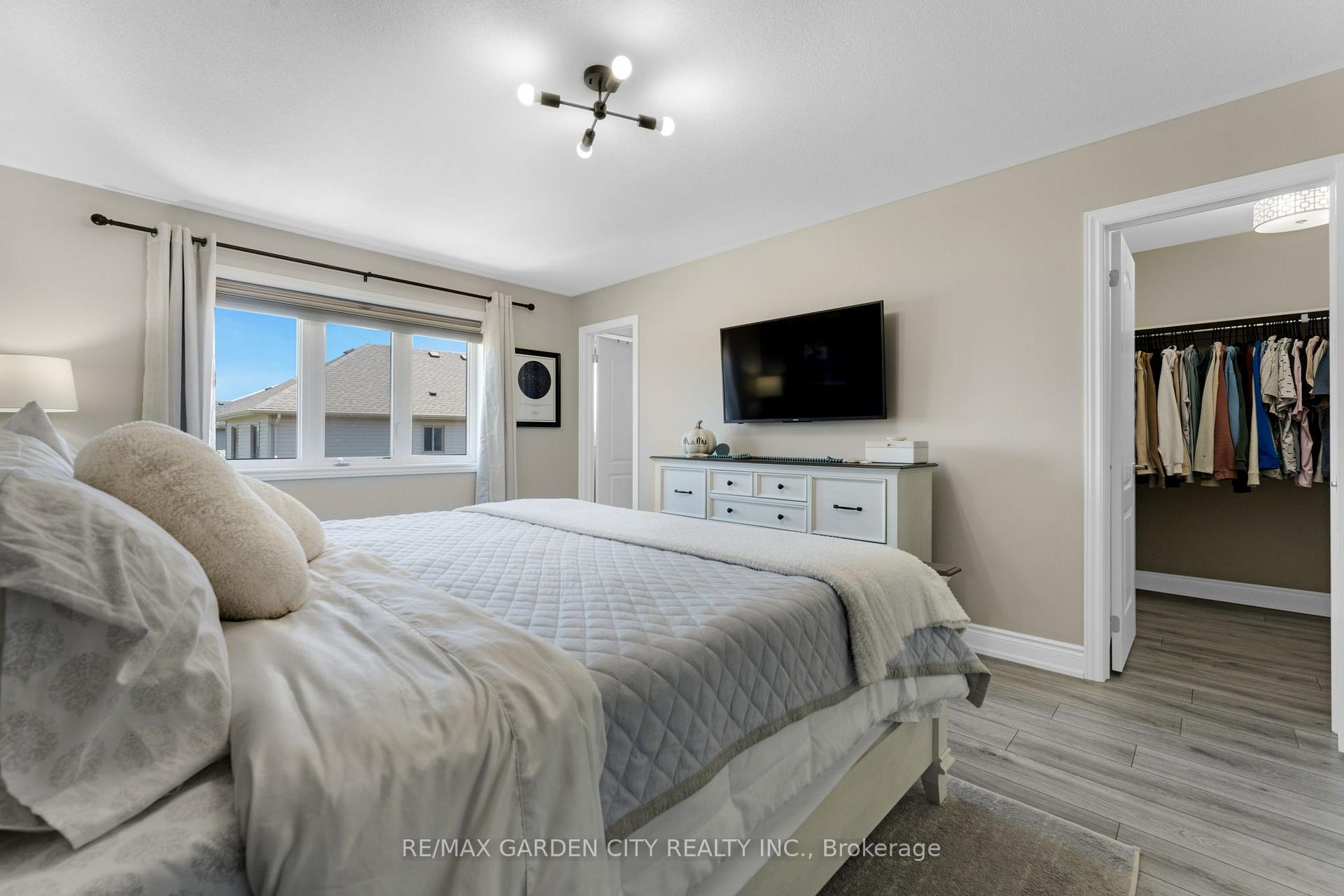 Photo 20 of 72 Homestead Way, Thorold, Rolling Meadows — HOMEH