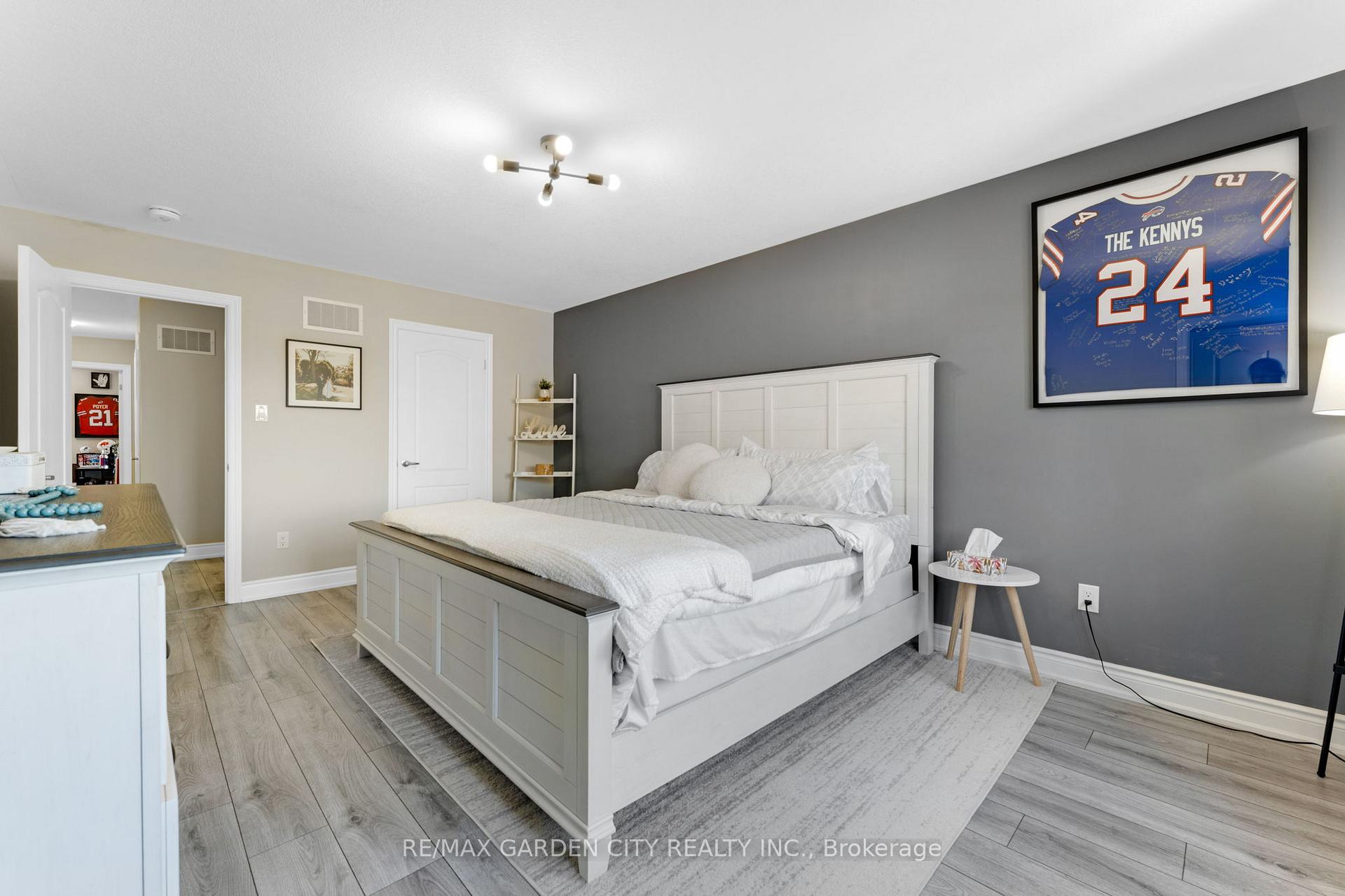 Photo 21 of 72 Homestead Way, Thorold, Rolling Meadows — HOMEH