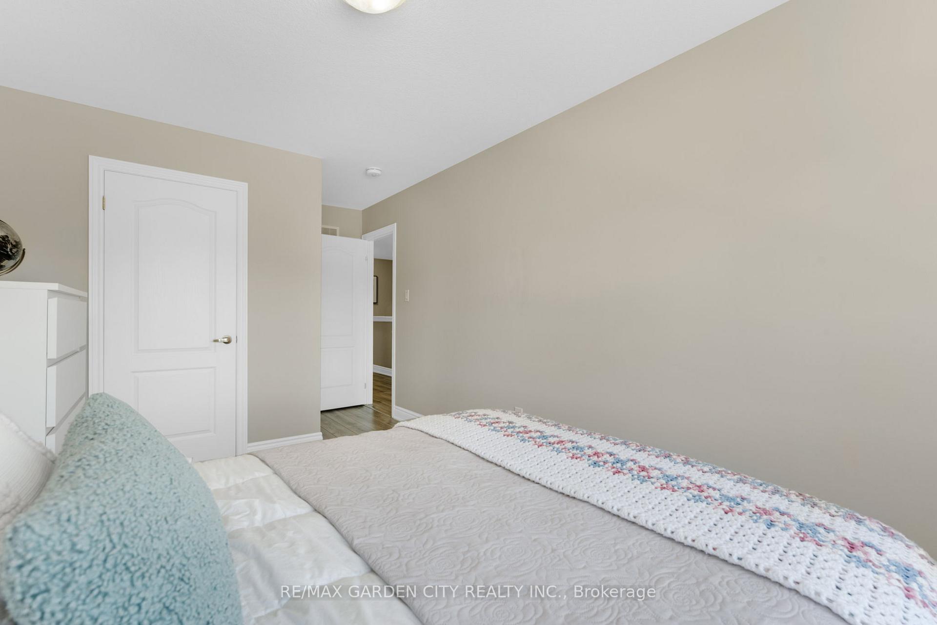 Photo 26 of 72 Homestead Way, Thorold, Rolling Meadows — HOMEH