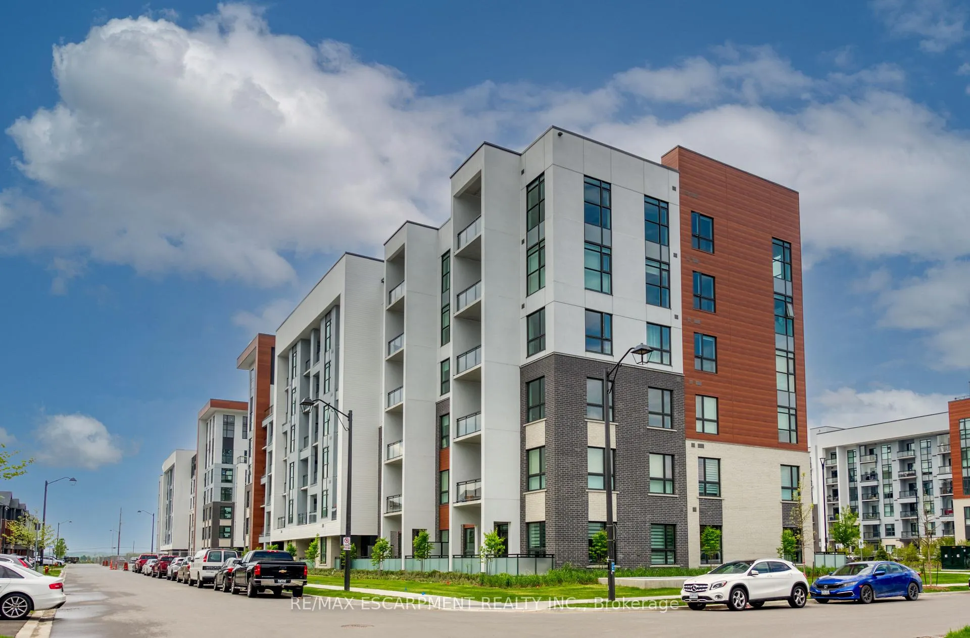 Front of Unit 601, 470 Gordon Krantz Avenue