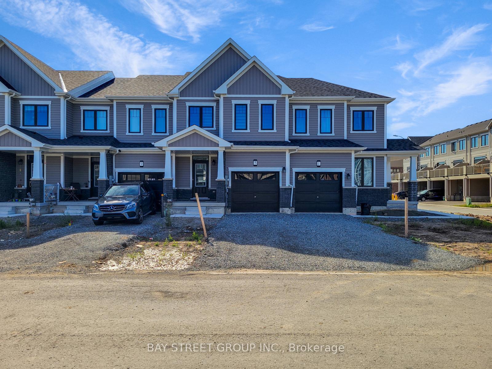 Photo 1 of 5 Lemon Avenue N, Thorold, Hurricane/Merrittville — HOMEH