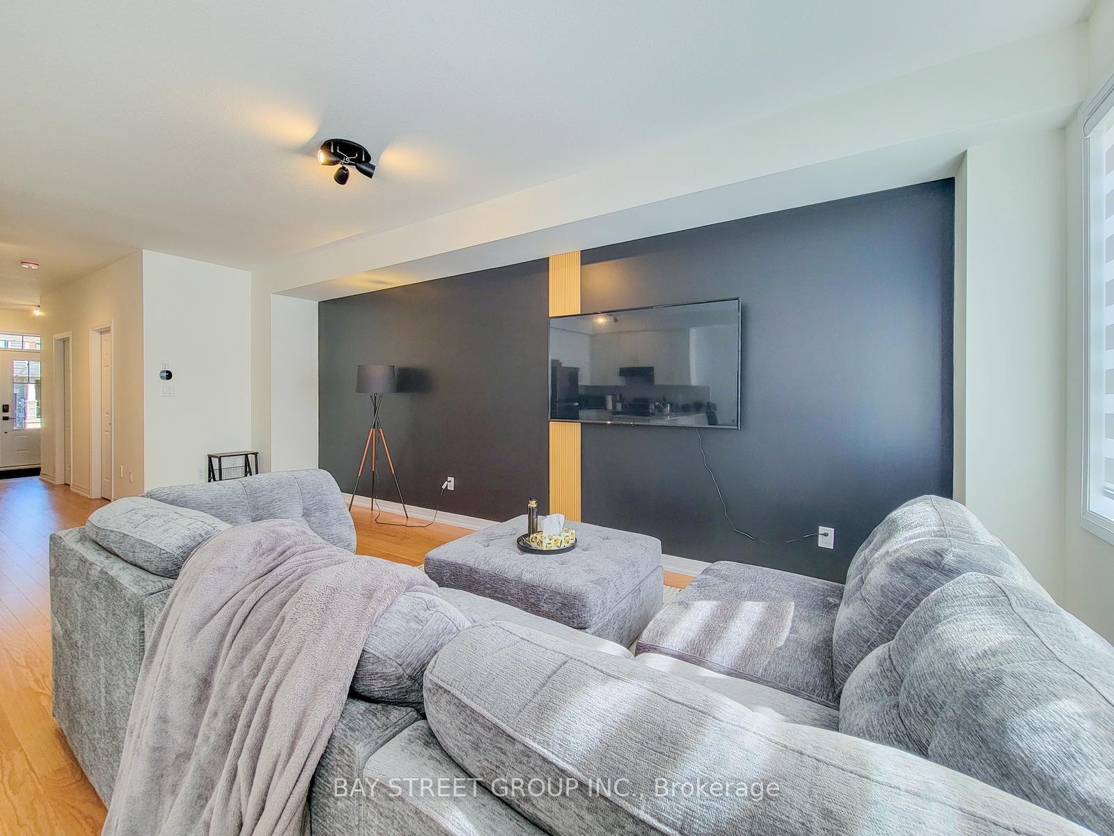 Photo 9 of 5 Lemon Avenue N, Thorold, Hurricane/Merrittville — HOMEH
